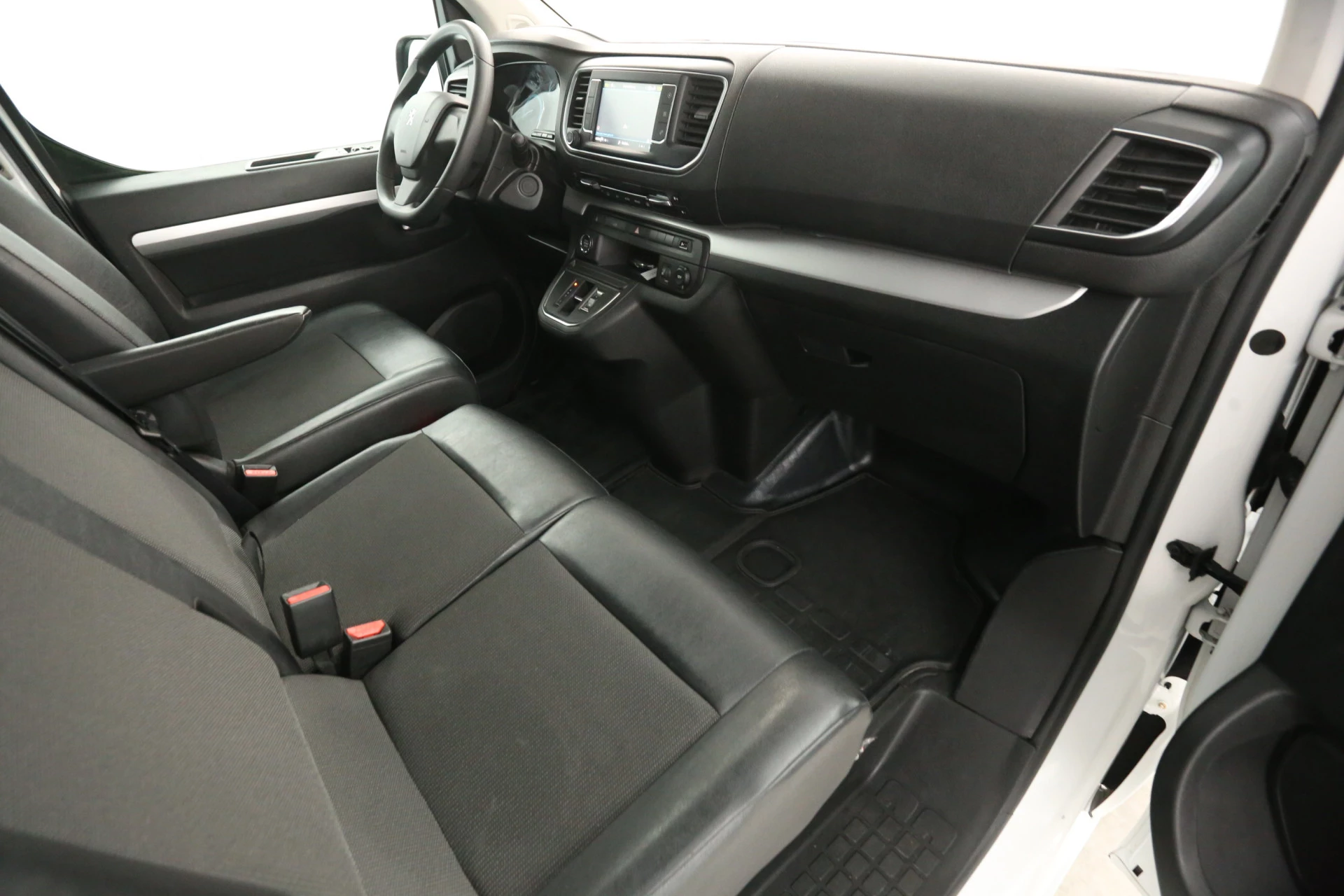 Hoofdafbeelding Peugeot e-Expert