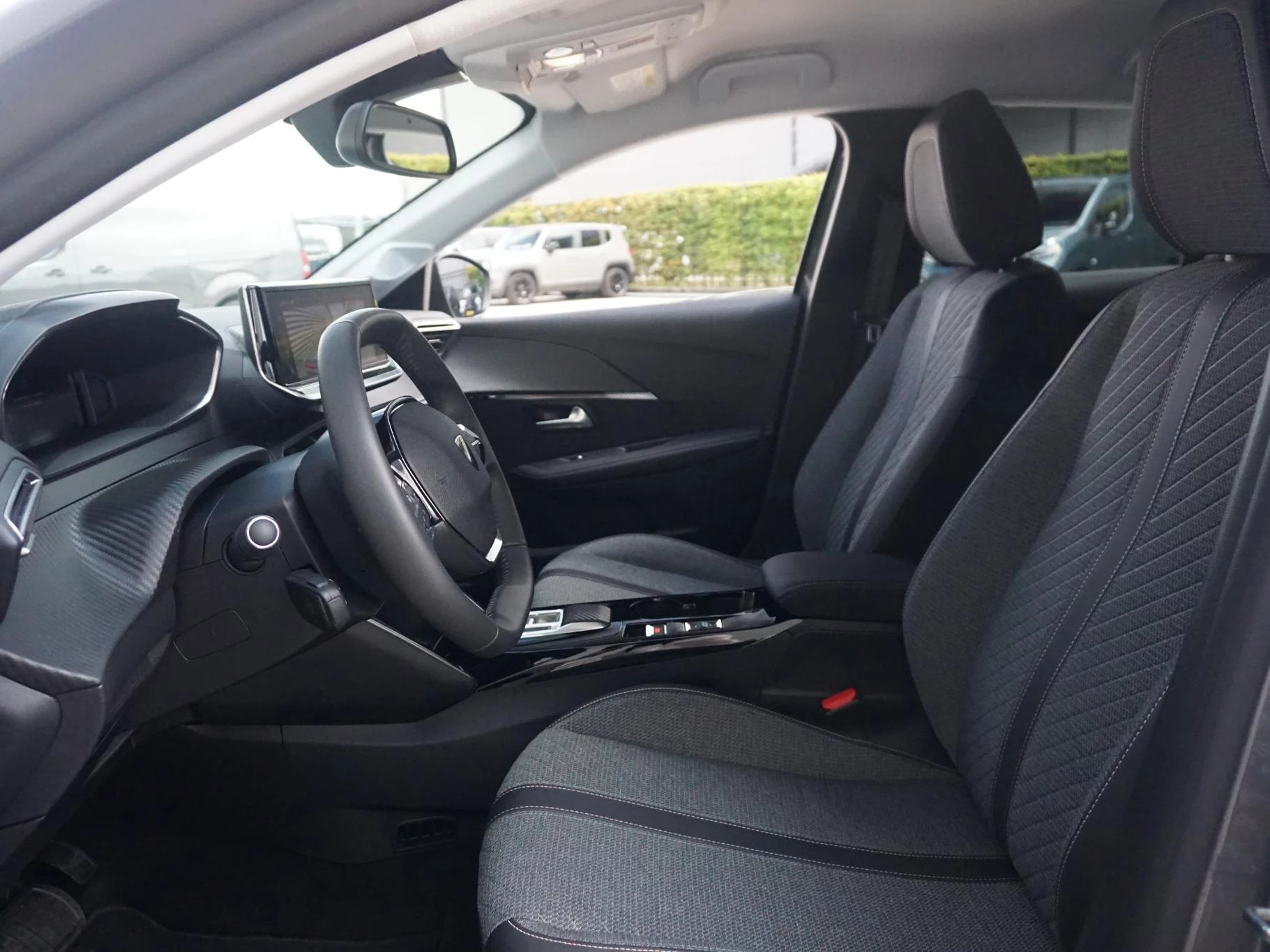 Hoofdafbeelding Peugeot e-208