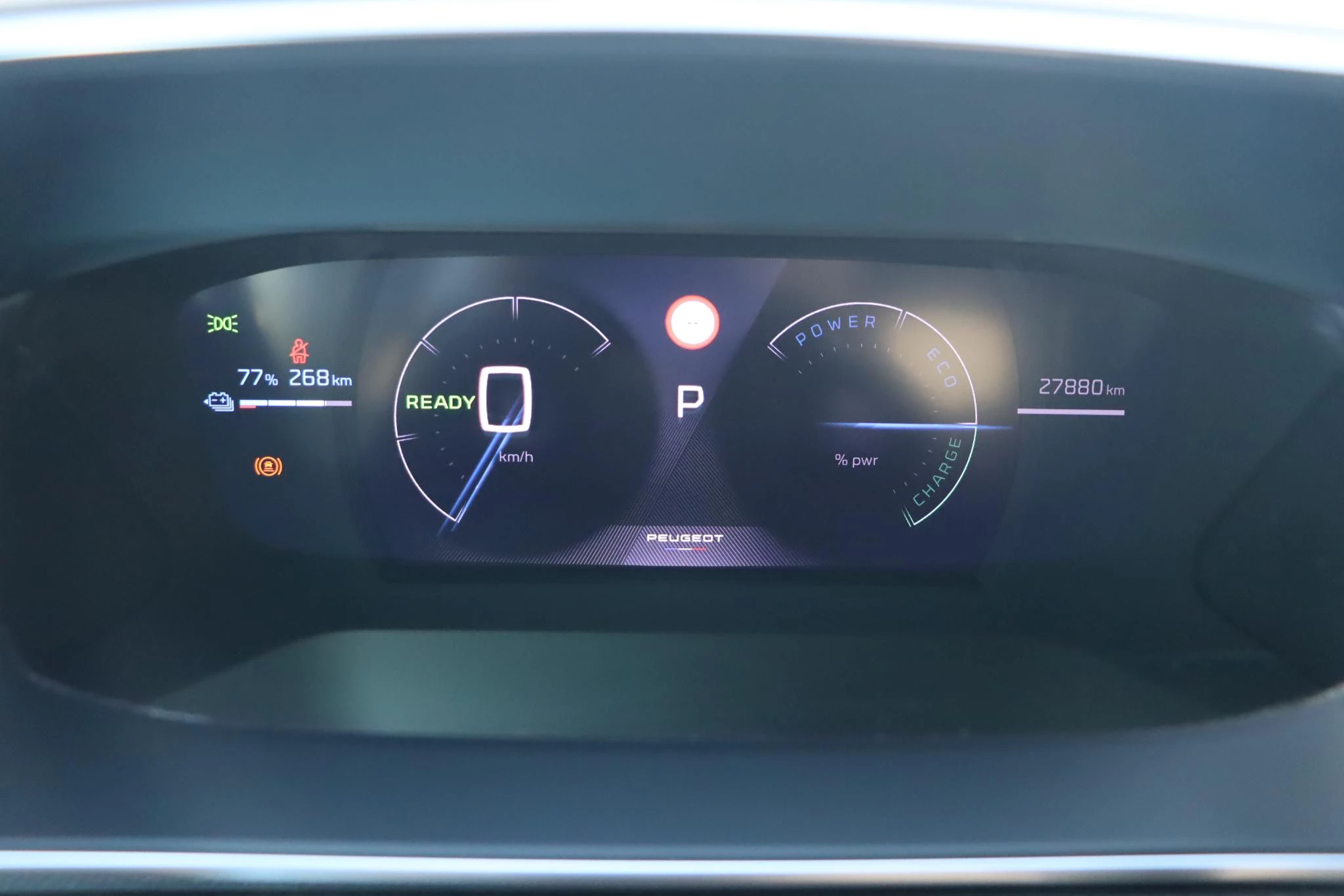 Hoofdafbeelding Peugeot e-2008