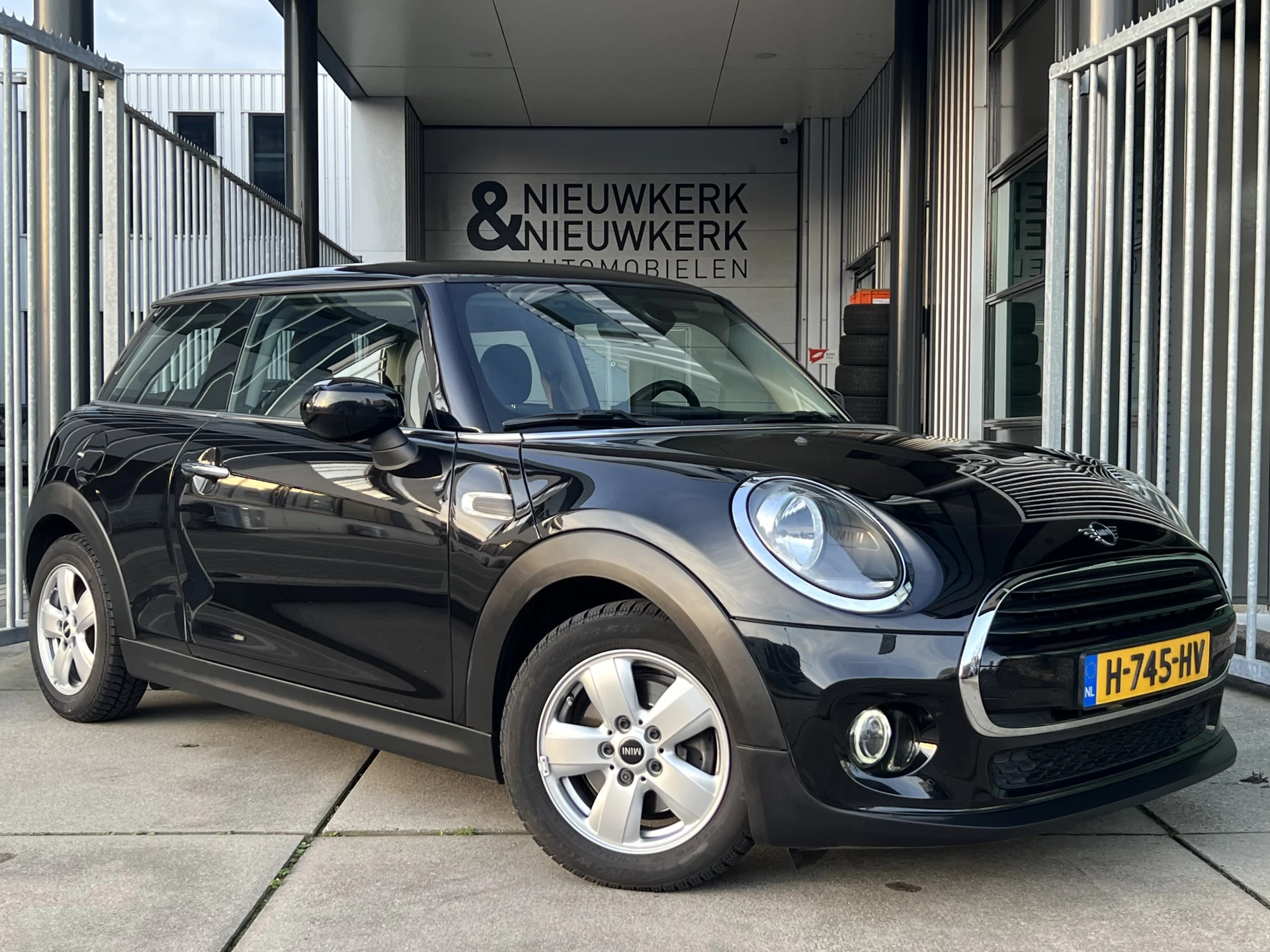 Hoofdafbeelding MINI Cooper