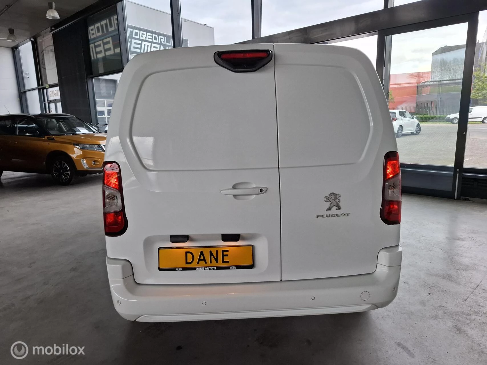 Hoofdafbeelding Peugeot Partner