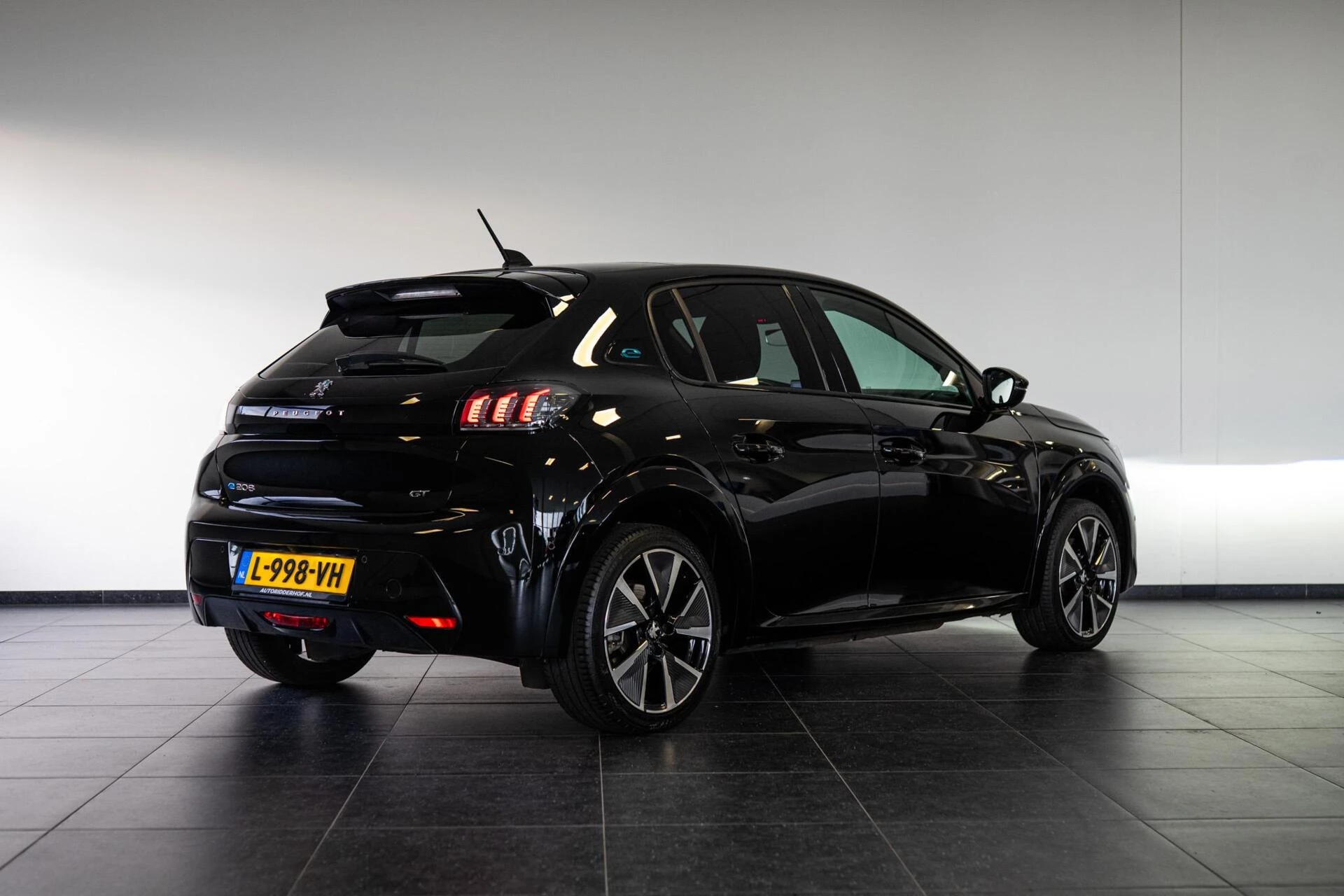 Hoofdafbeelding Peugeot e-208