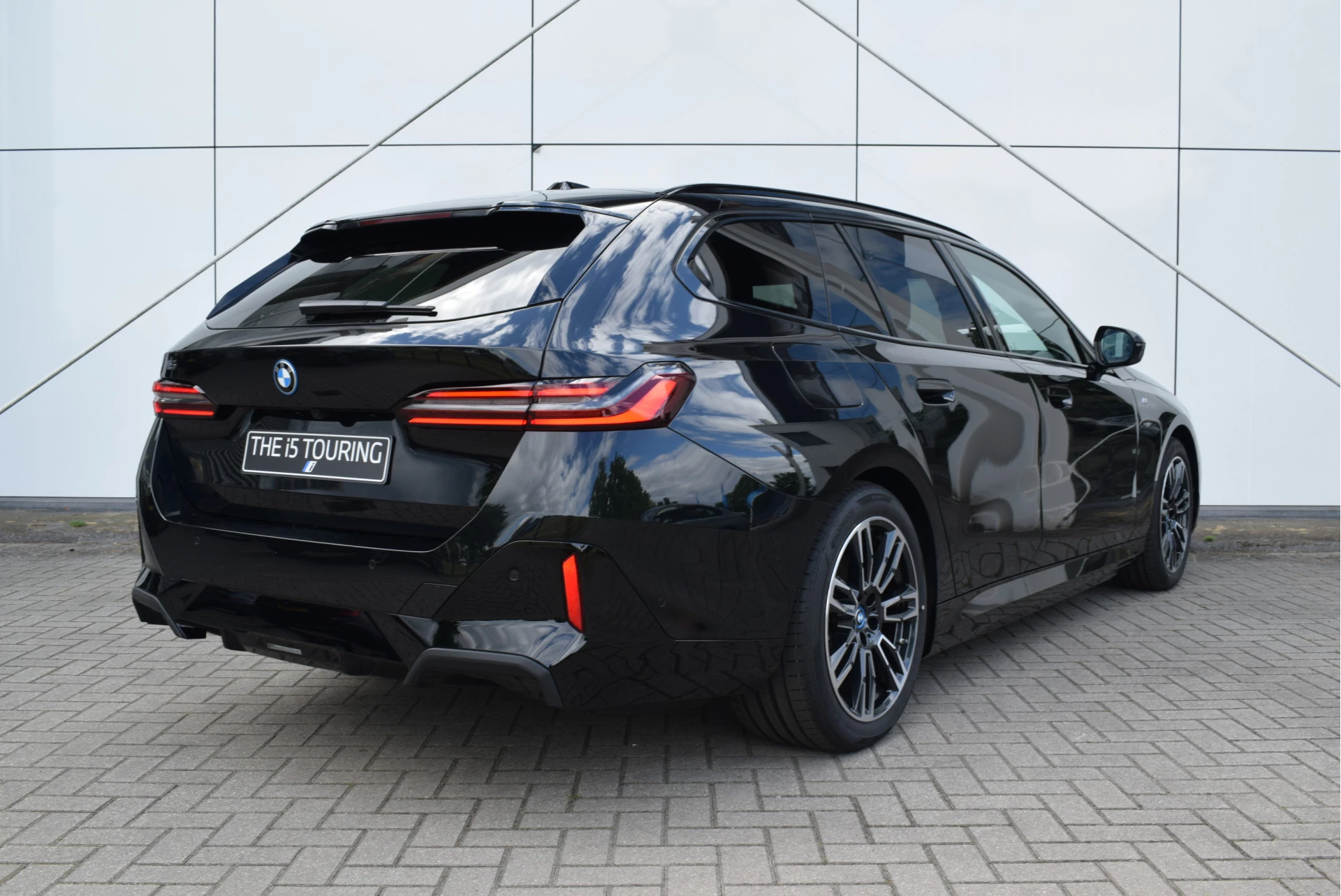 Hoofdafbeelding BMW i5