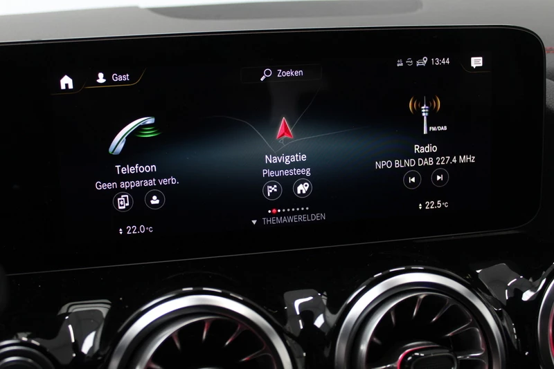 Hoofdafbeelding Mercedes-Benz EQA