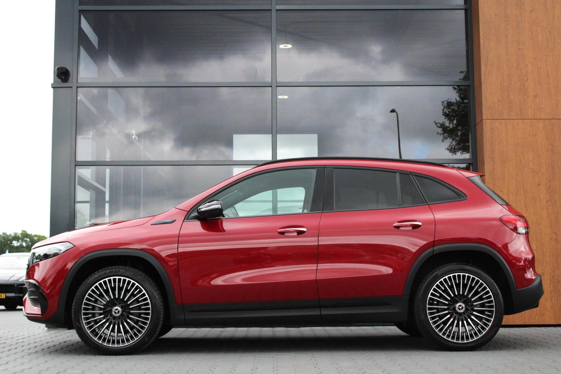 Hoofdafbeelding Mercedes-Benz EQA