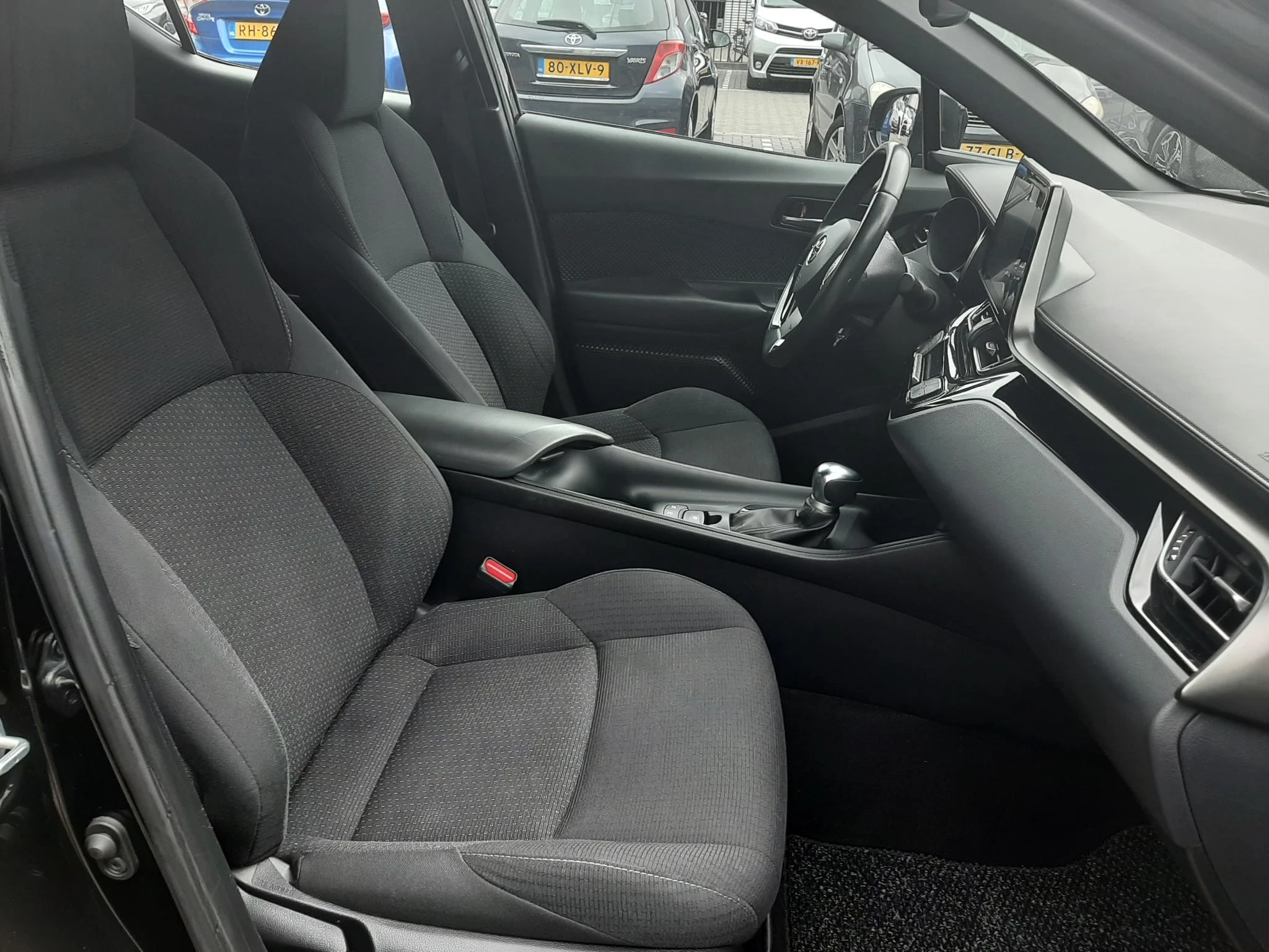 Hoofdafbeelding Toyota C-HR
