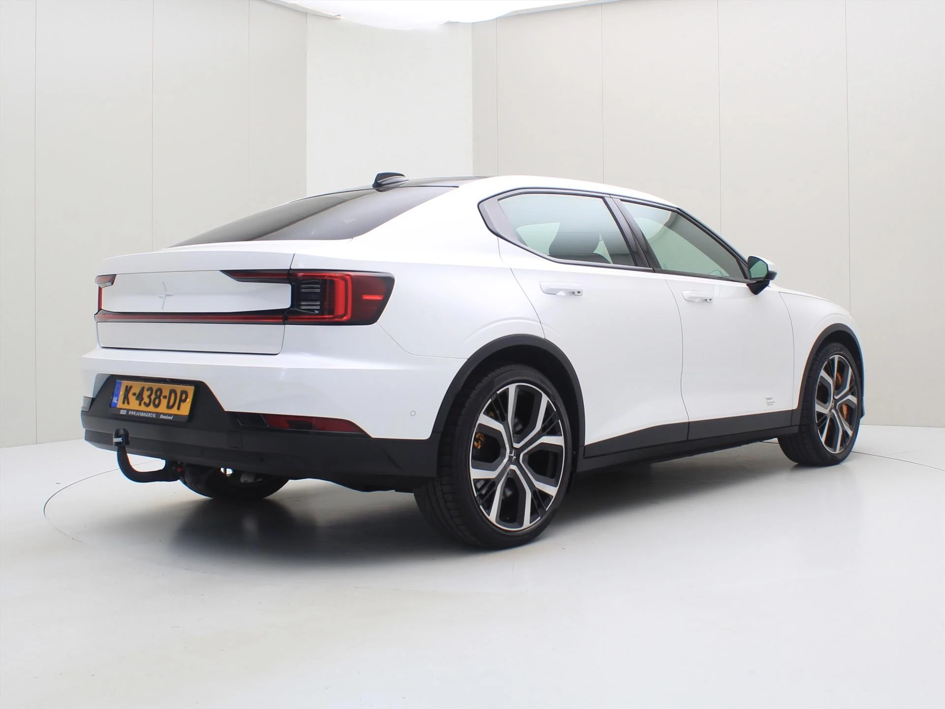 Hoofdafbeelding Polestar 2