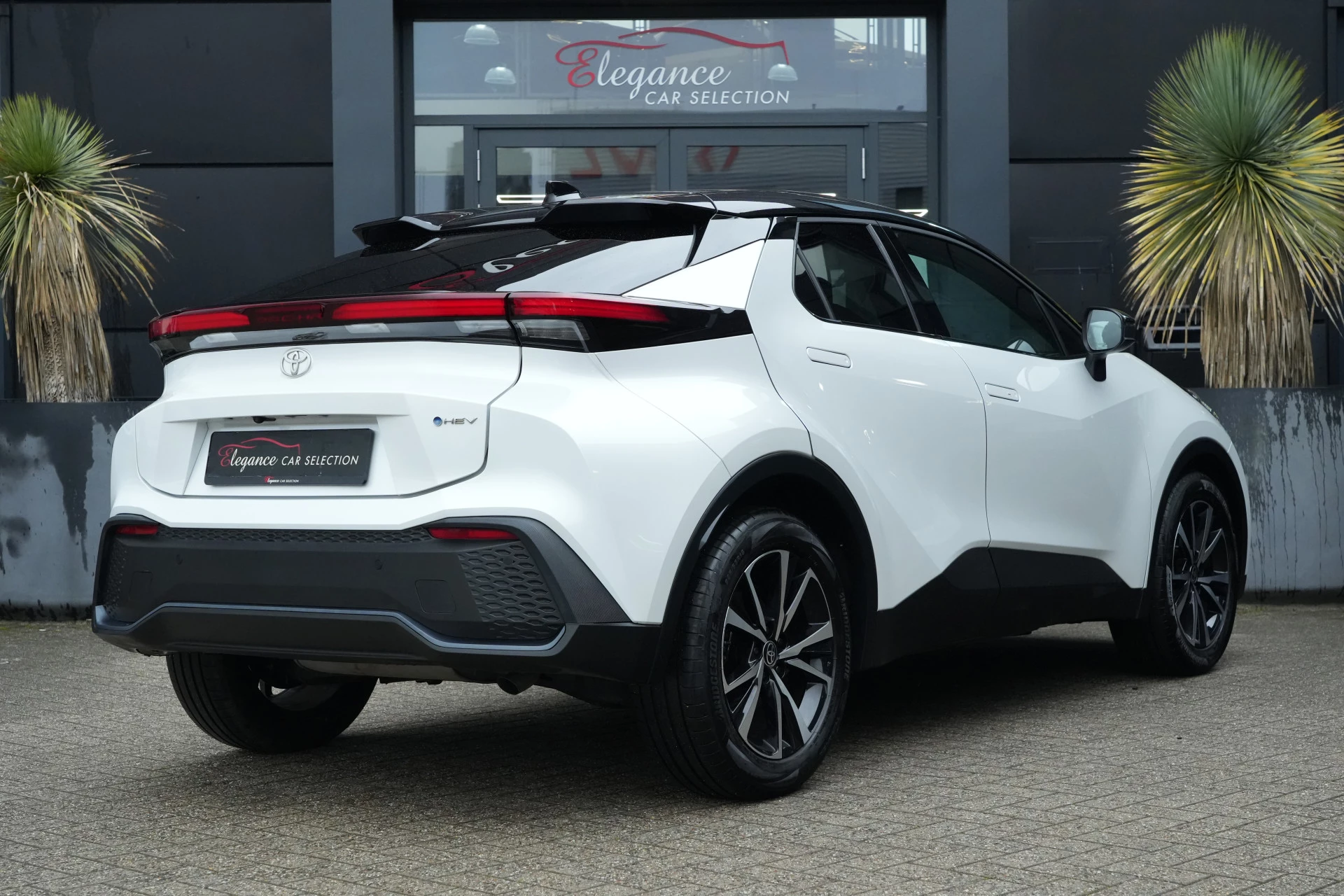 Hoofdafbeelding Toyota C-HR