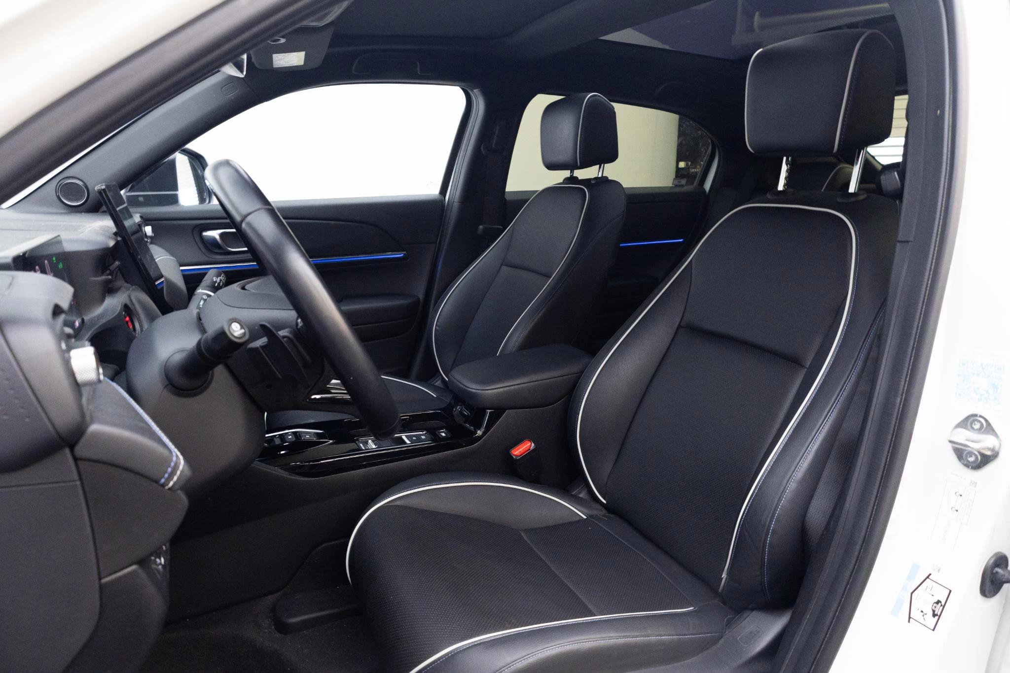 Hoofdafbeelding Honda e:Ny1