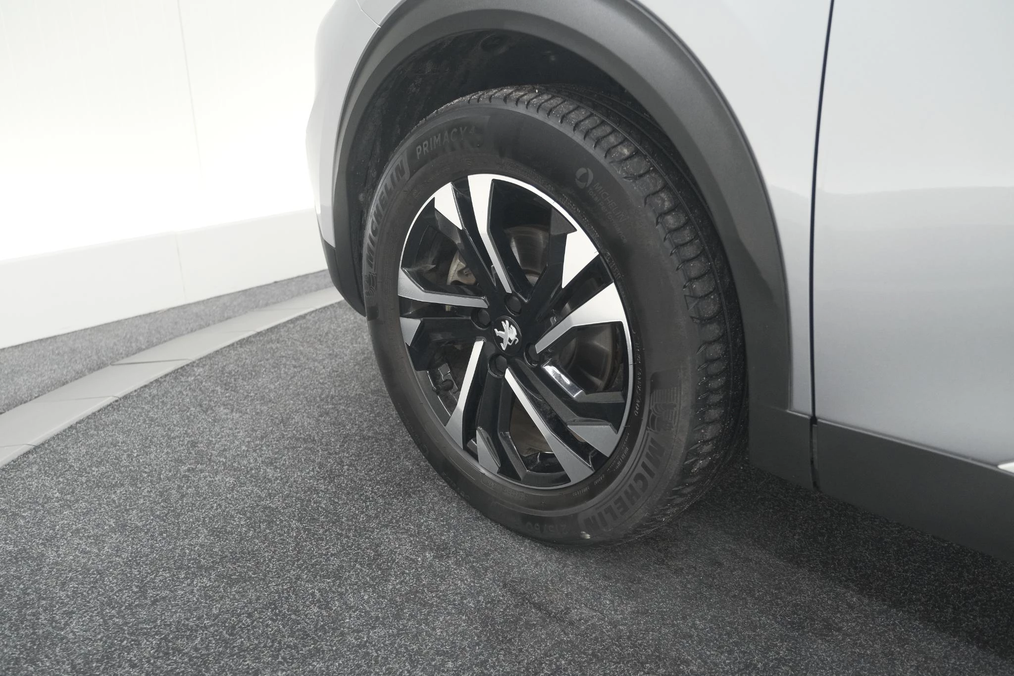 Hoofdafbeelding Peugeot e-2008