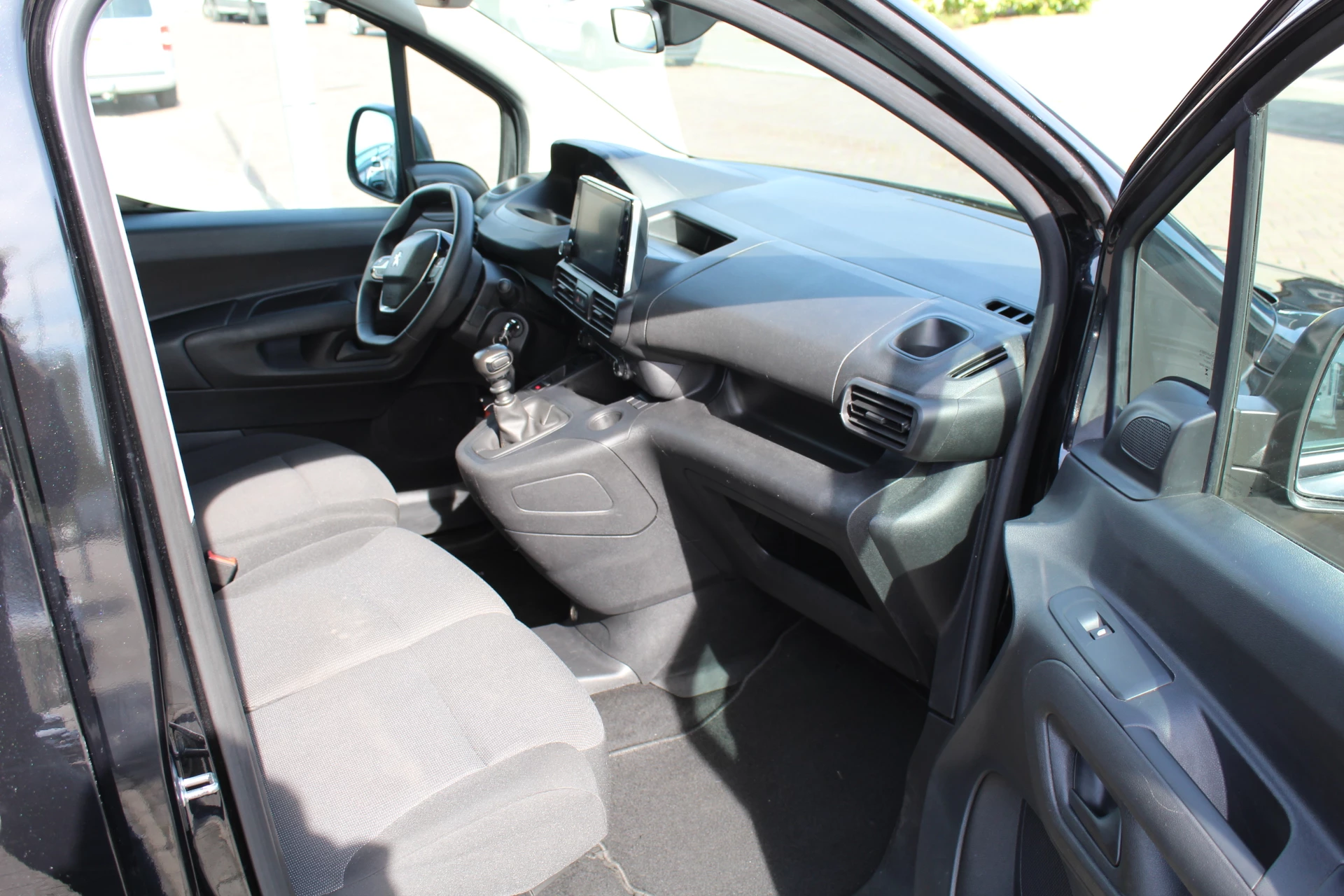 Hoofdafbeelding Peugeot Partner