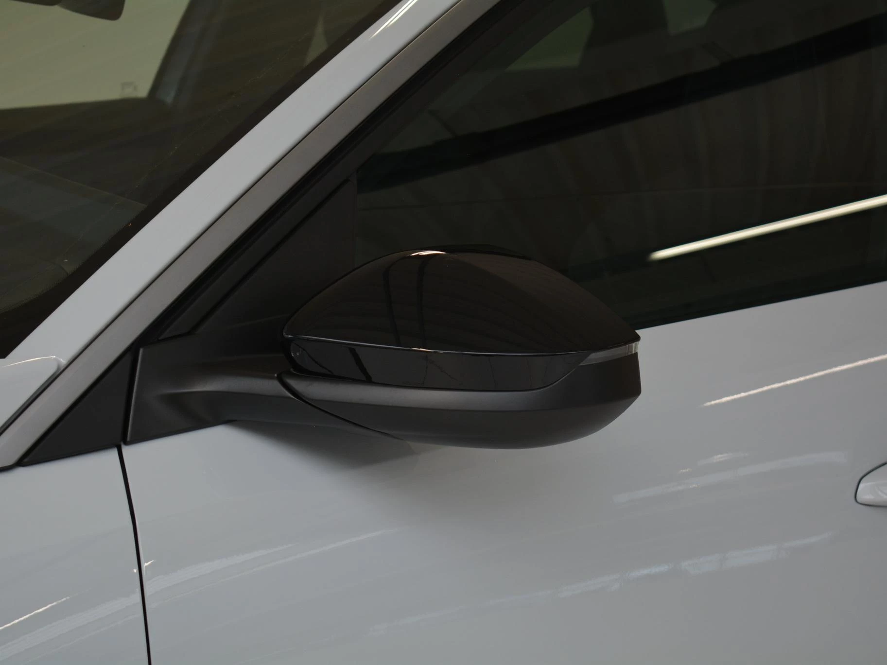 Hoofdafbeelding Peugeot e-3008
