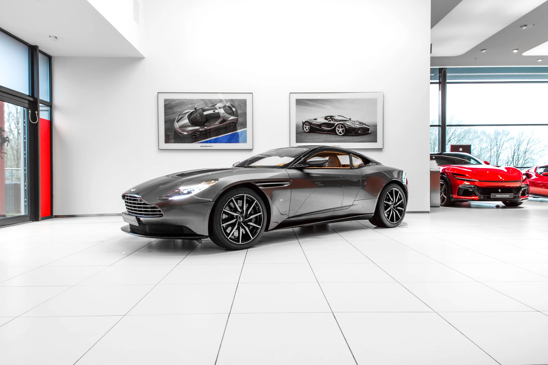 Hoofdafbeelding Aston Martin DB11