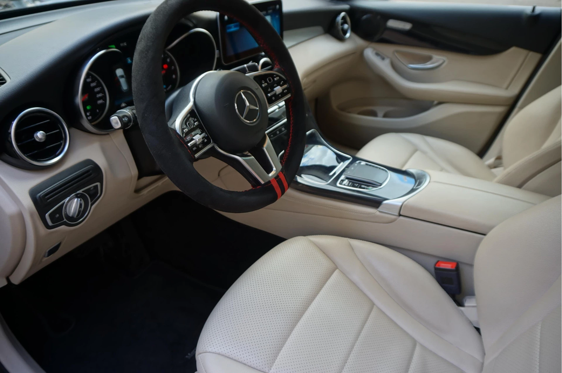 Hoofdafbeelding Mercedes-Benz GLC