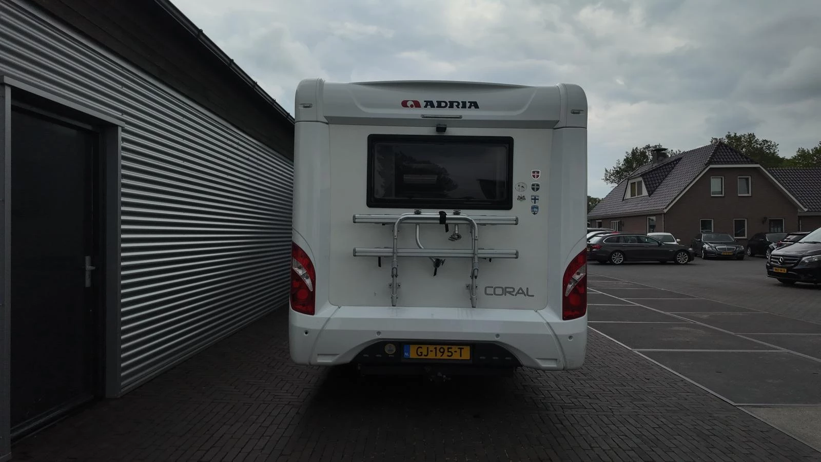 Hoofdafbeelding Adria CORAL S 670 SLL