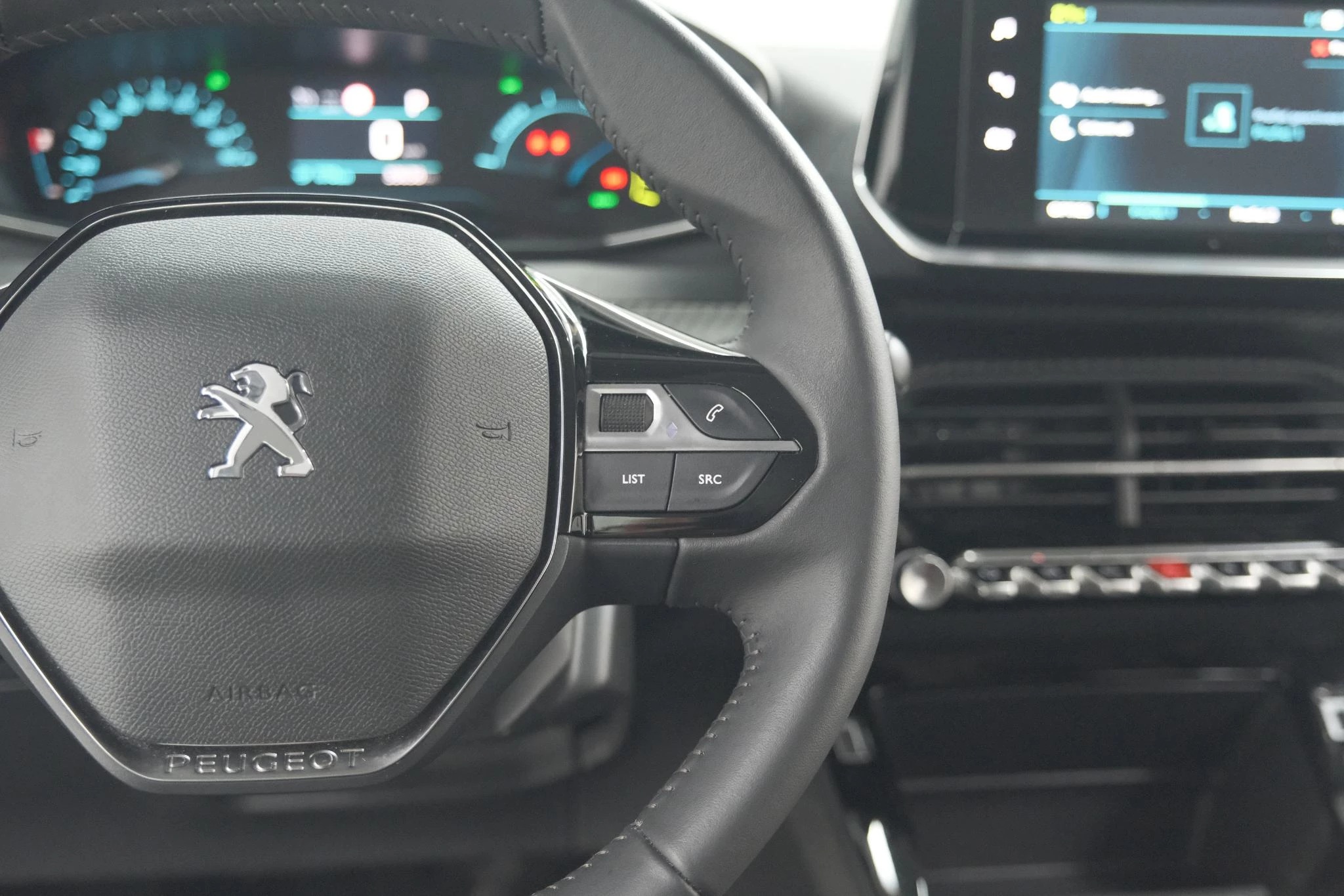 Hoofdafbeelding Peugeot e-2008