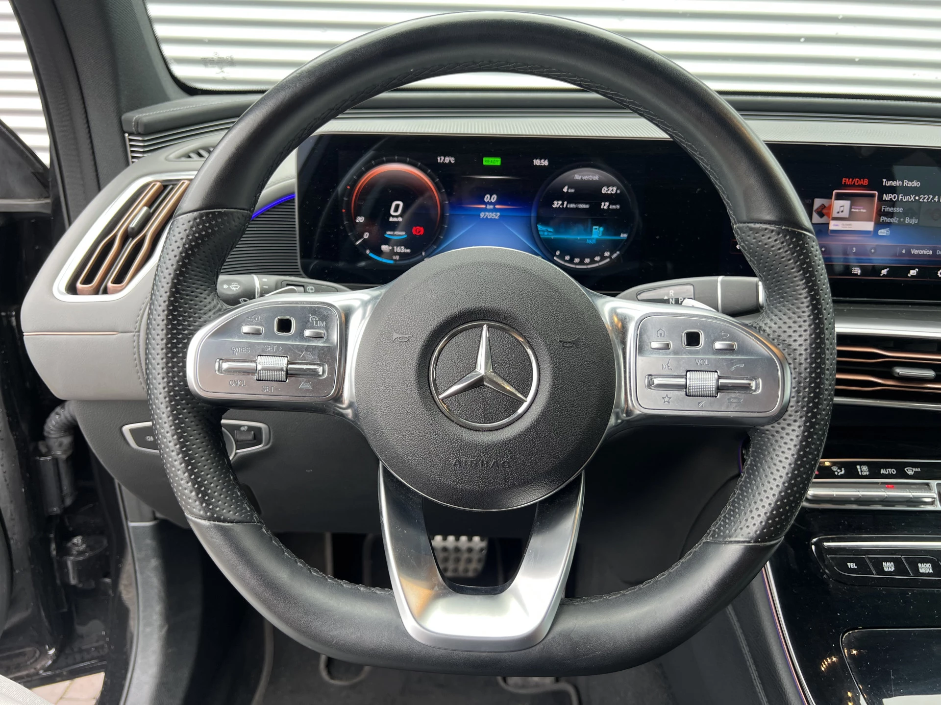 Hoofdafbeelding Mercedes-Benz EQC