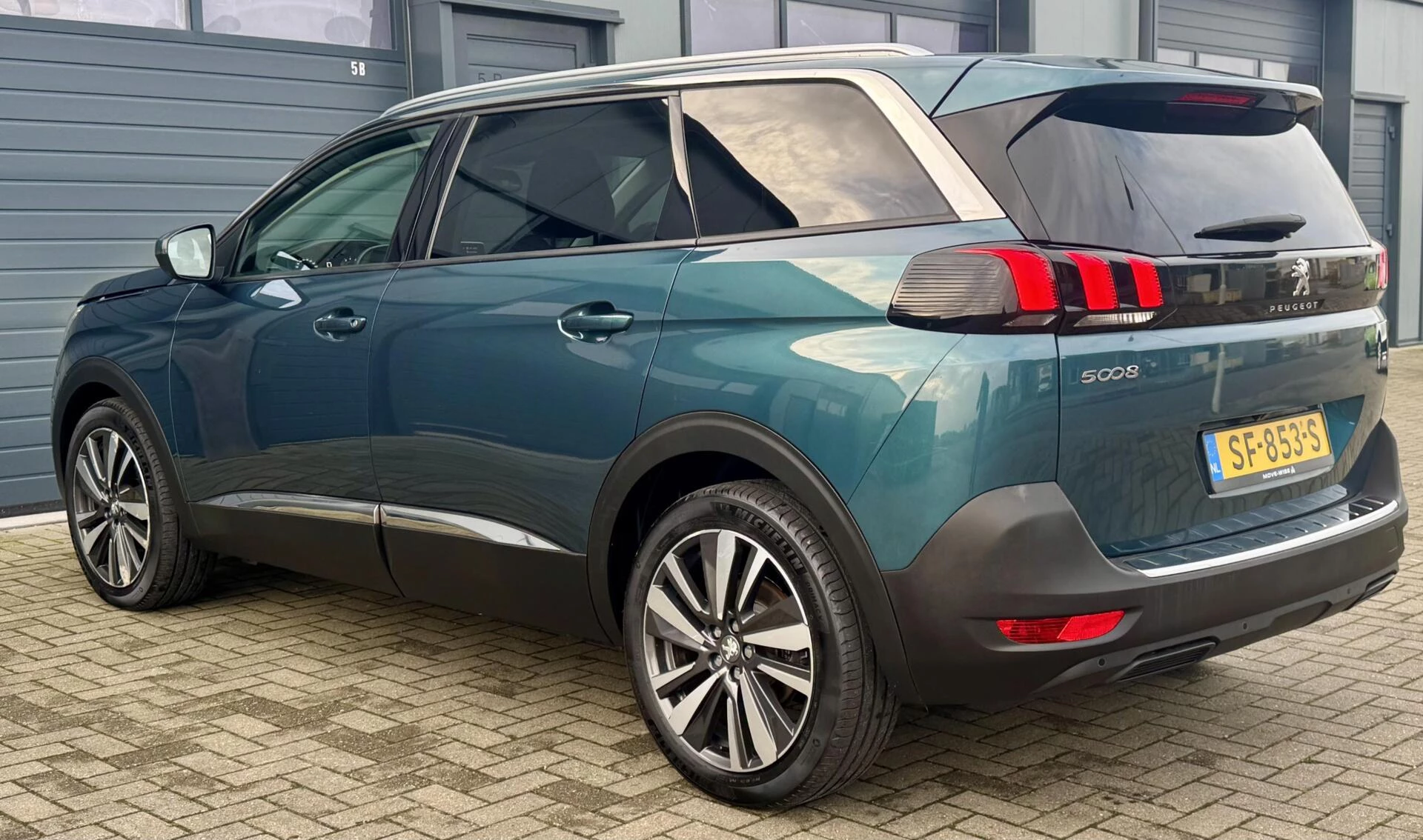 Hoofdafbeelding Peugeot 5008