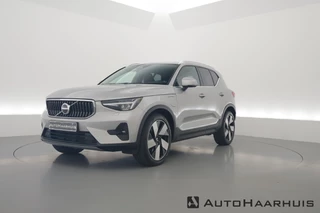 Hoofdafbeelding Volvo XC40 Volvo XC40 T5 Plug-in hybrid Plus Bright | Pilot Assist | Harman Kardon | Leder | 20'' | Camera | Stoel- Stuurverw.