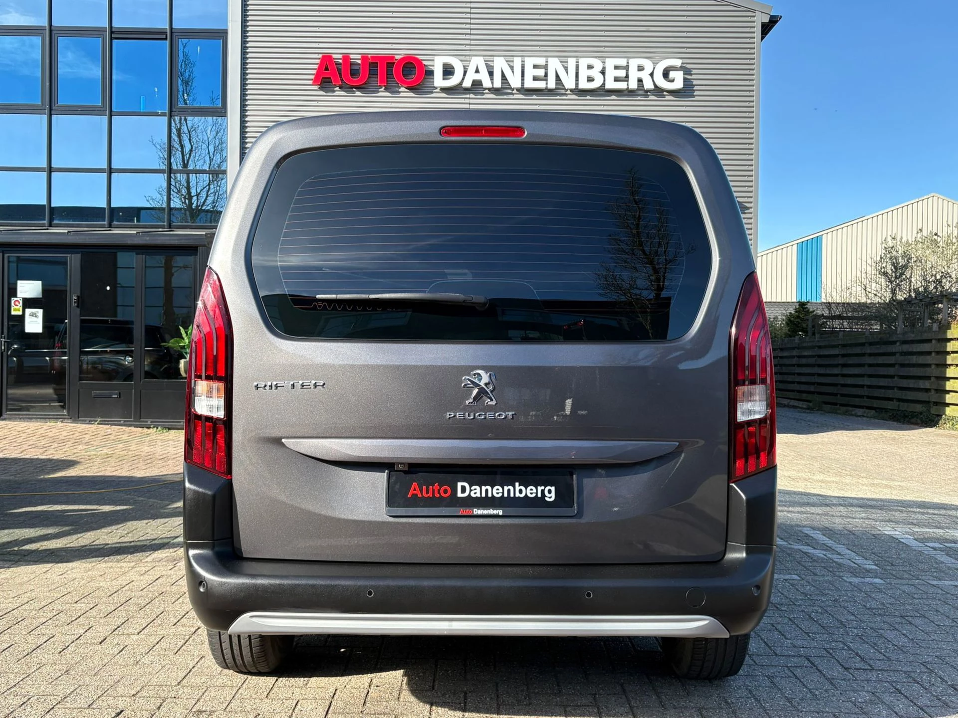 Hoofdafbeelding Peugeot Rifter