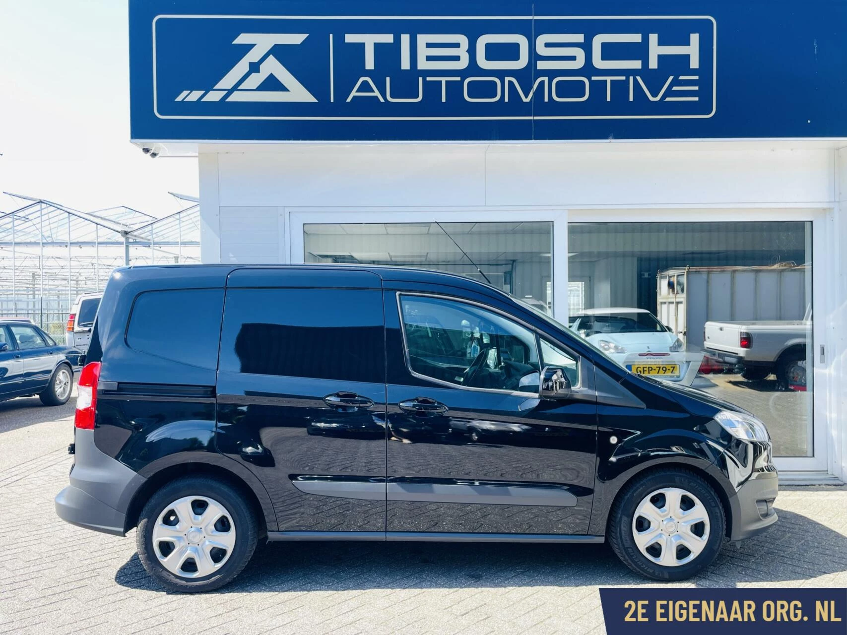 Hoofdafbeelding Ford Transit Courier