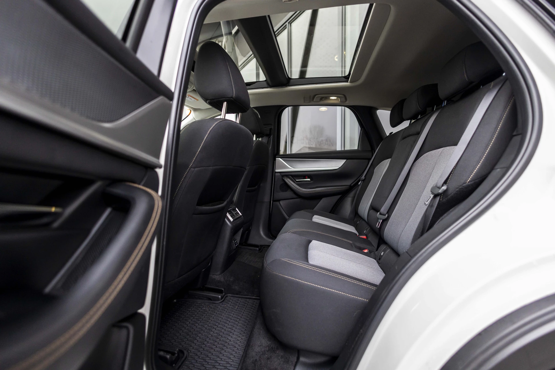 Hoofdafbeelding Mazda CX-60