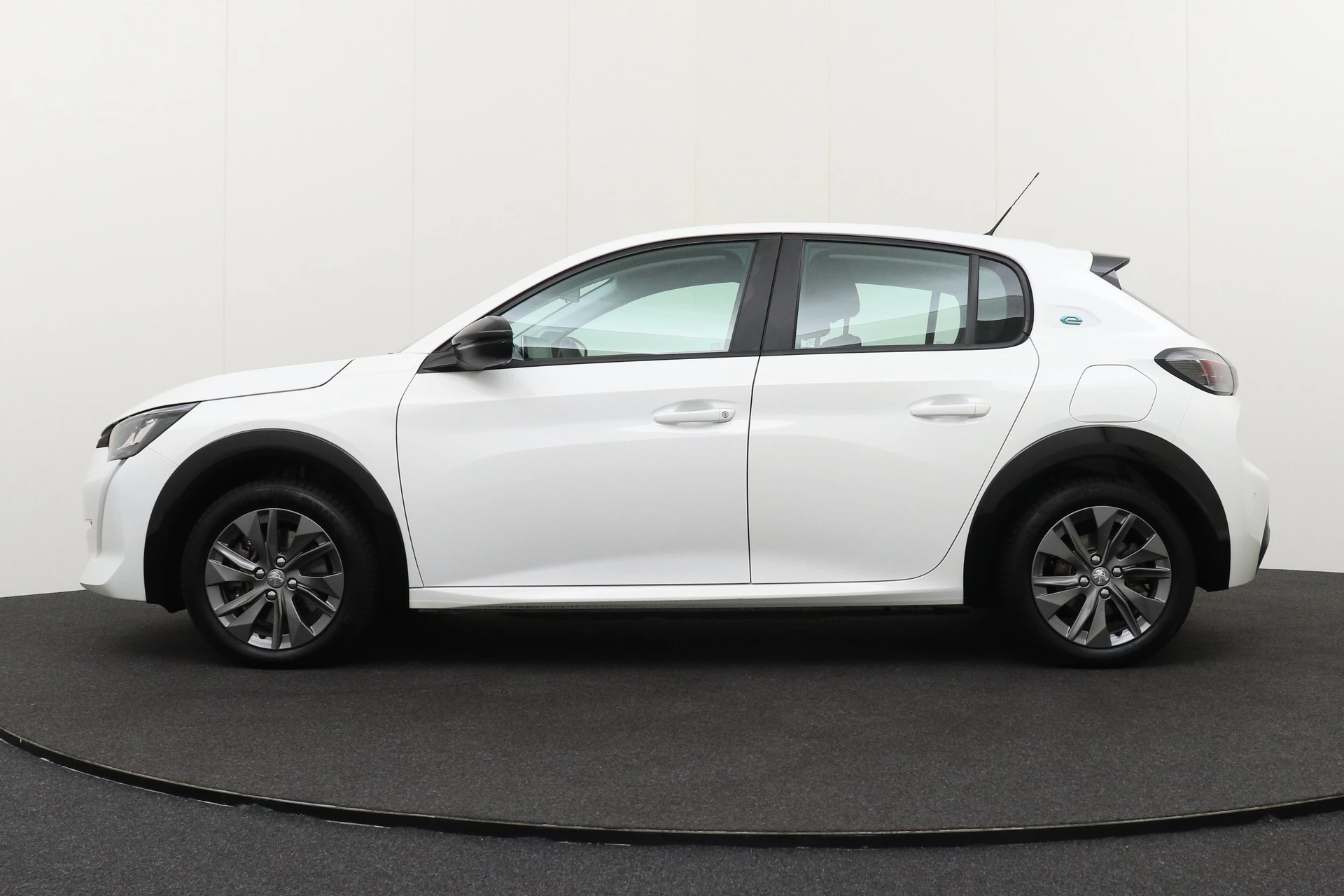 Hoofdafbeelding Peugeot e-208