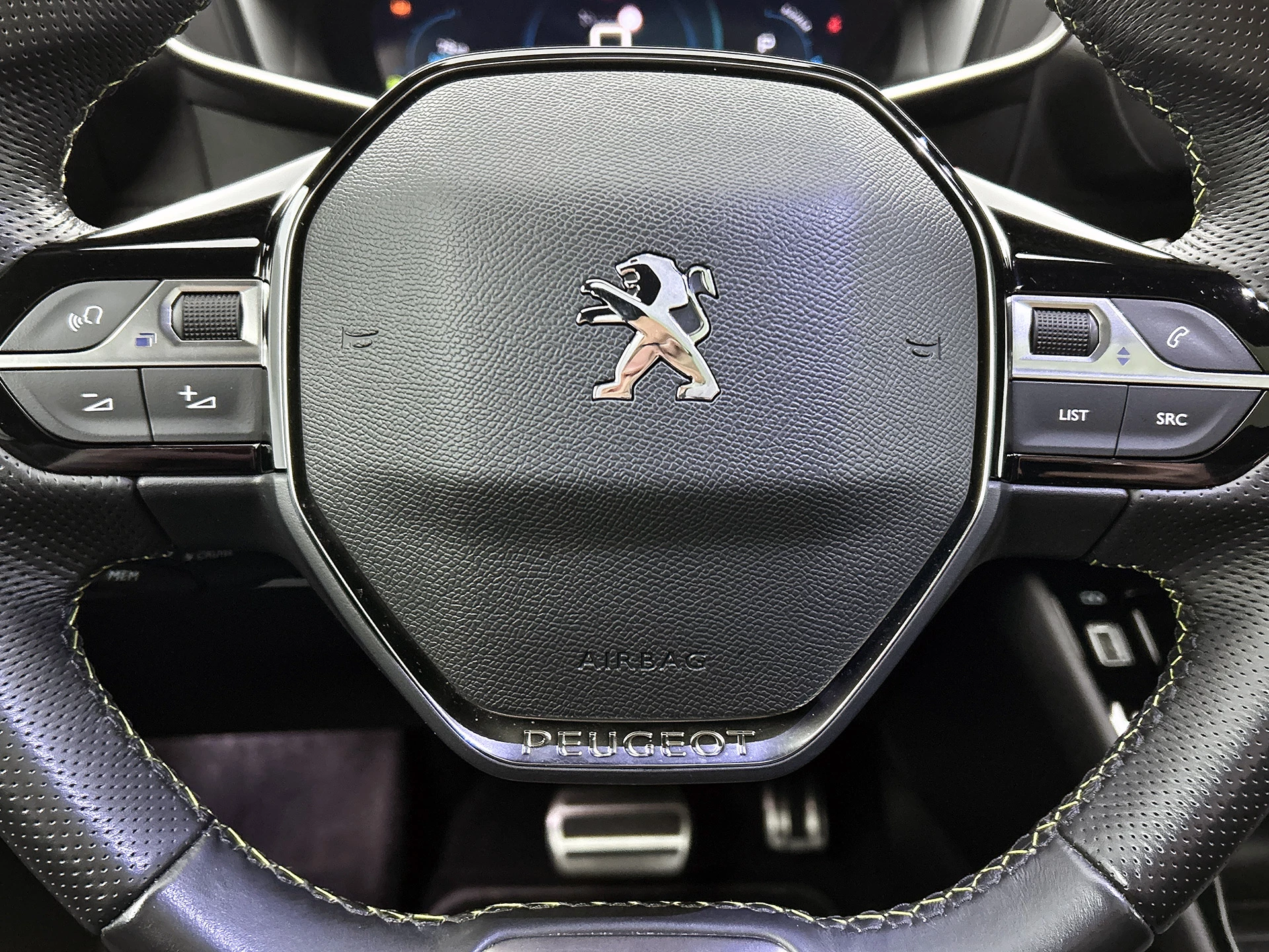 Hoofdafbeelding Peugeot e-2008