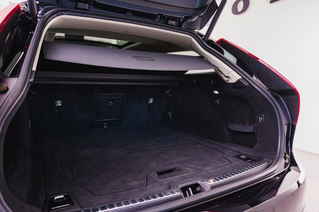 Hoofdafbeelding Volvo V90