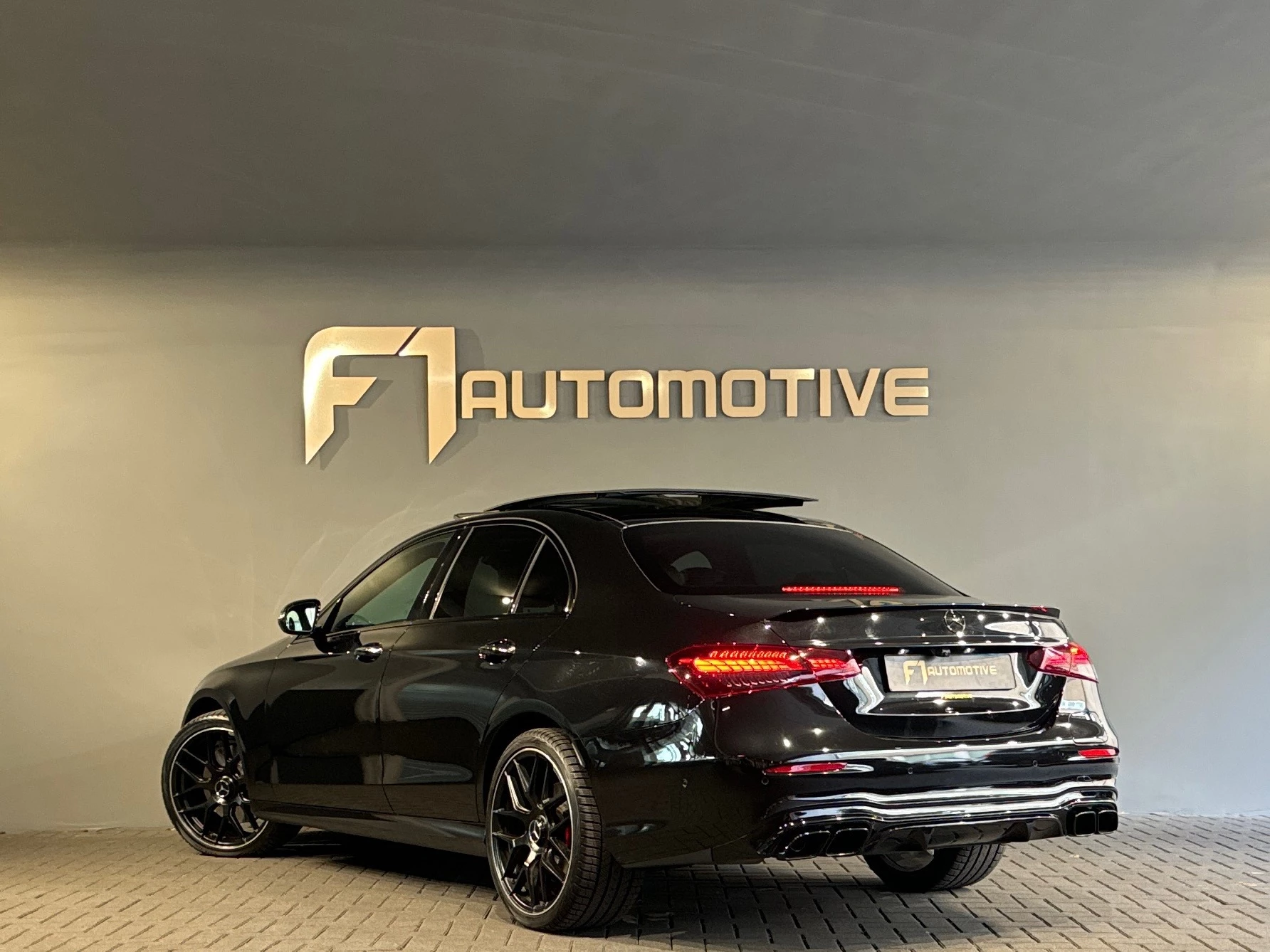 Hoofdafbeelding Mercedes-Benz E-Klasse