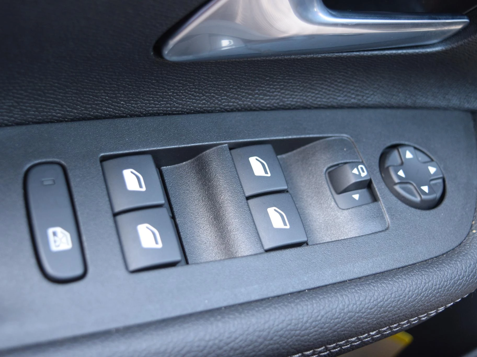 Hoofdafbeelding Opel Mokka-e