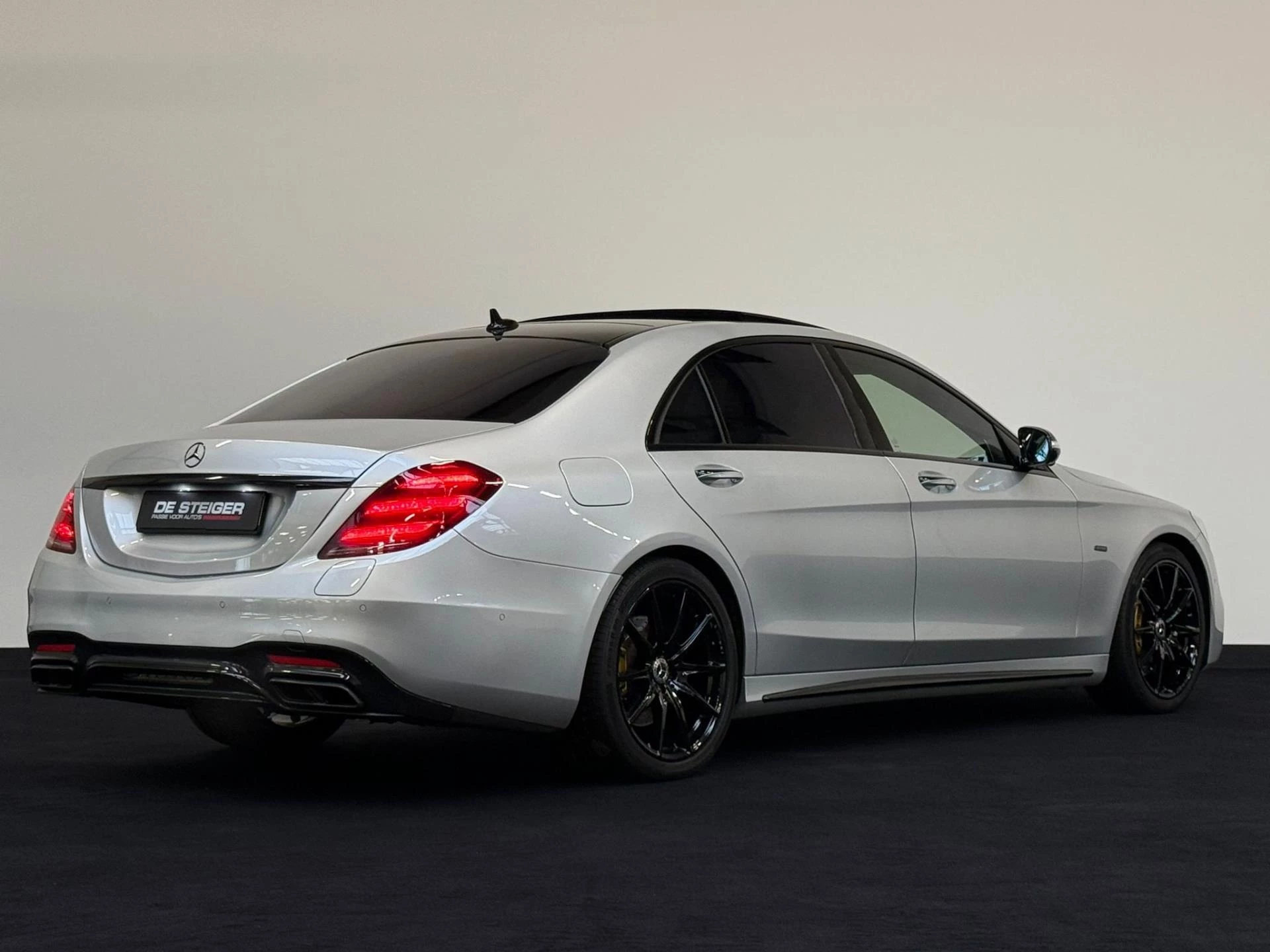 Hoofdafbeelding Mercedes-Benz S-Klasse