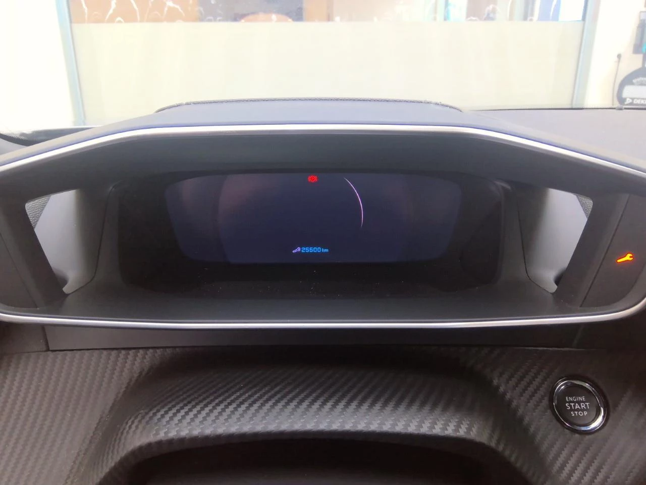 Hoofdafbeelding Peugeot e-2008