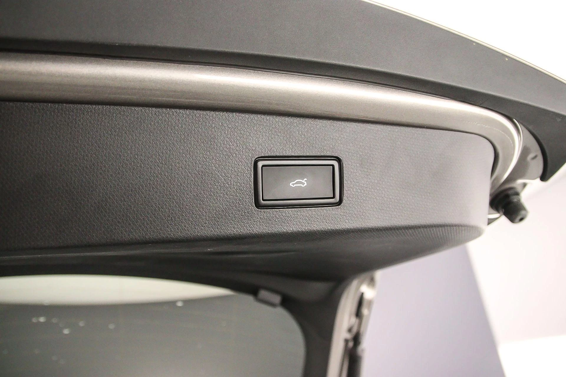 Hoofdafbeelding CUPRA Tavascan