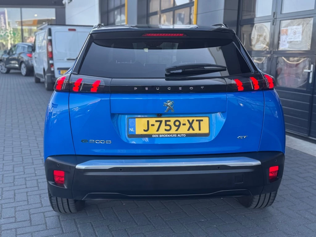 Hoofdafbeelding Peugeot e-2008