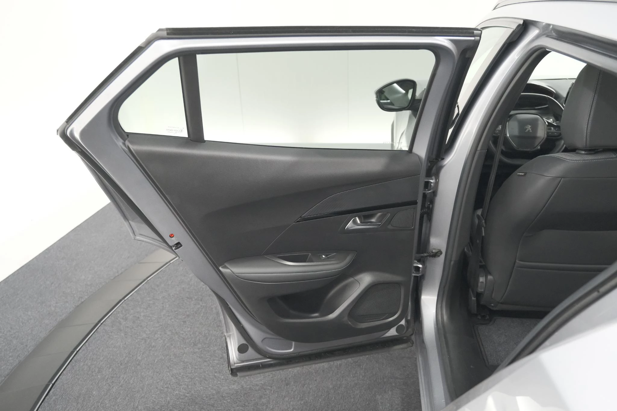 Hoofdafbeelding Peugeot e-2008