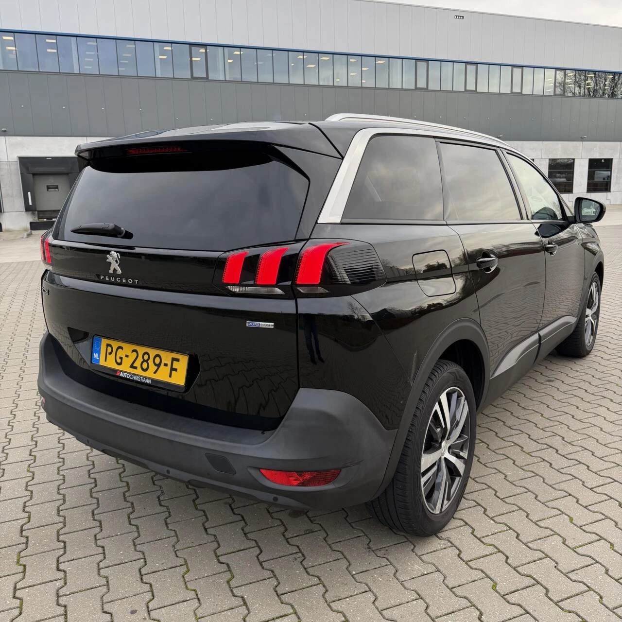 Hoofdafbeelding Peugeot 5008