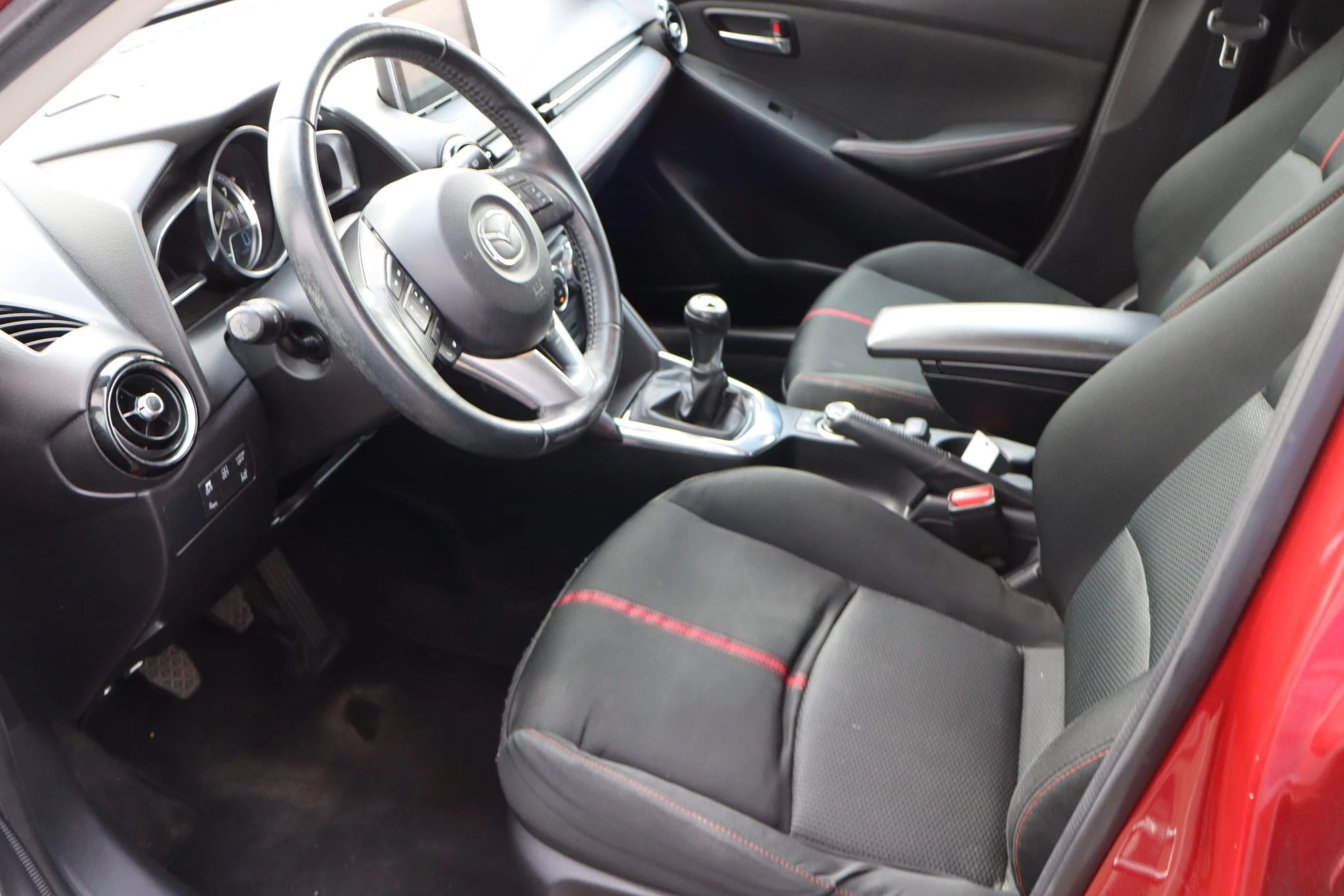 Hoofdafbeelding Mazda 2