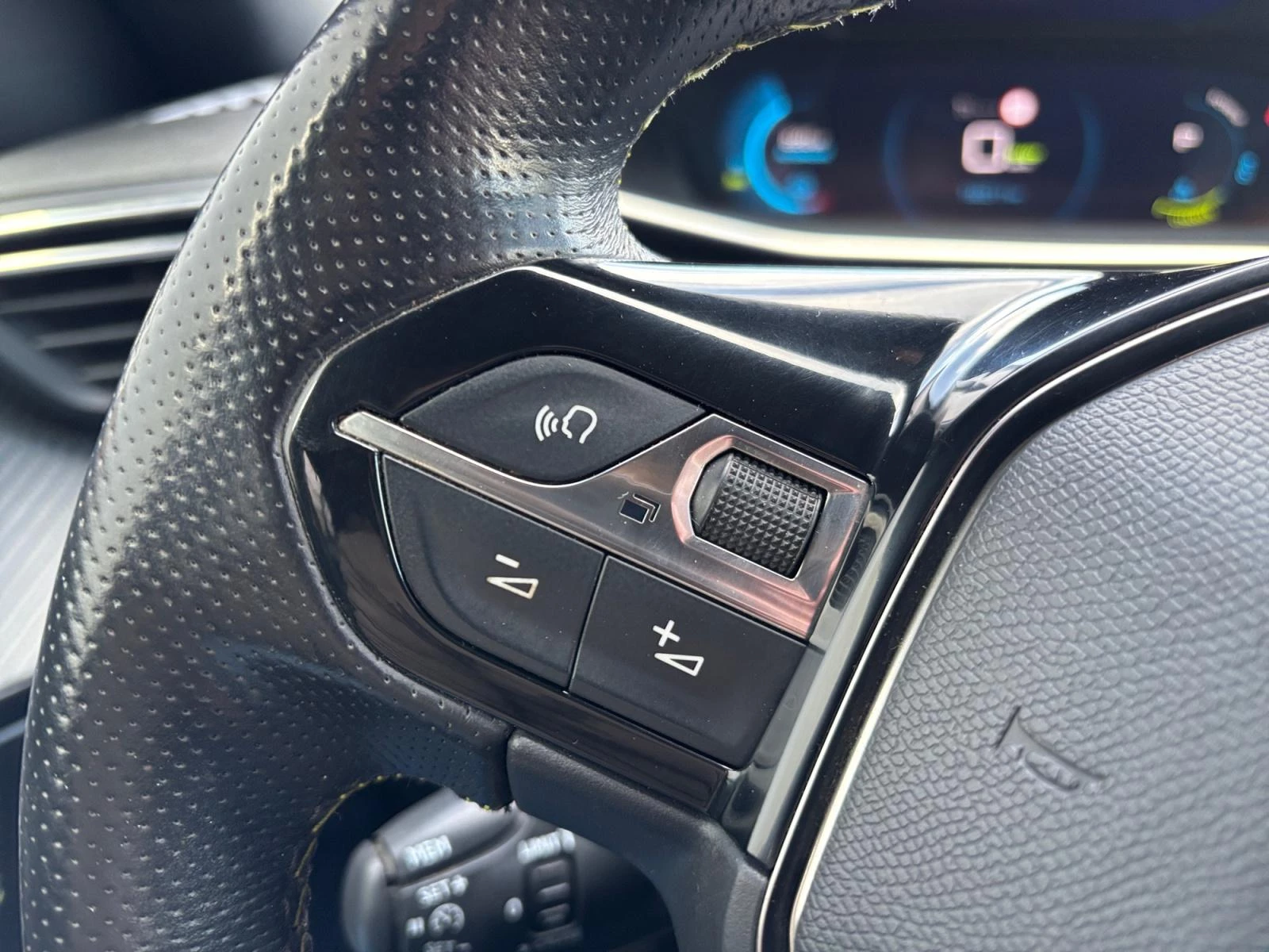 Hoofdafbeelding Peugeot e-2008