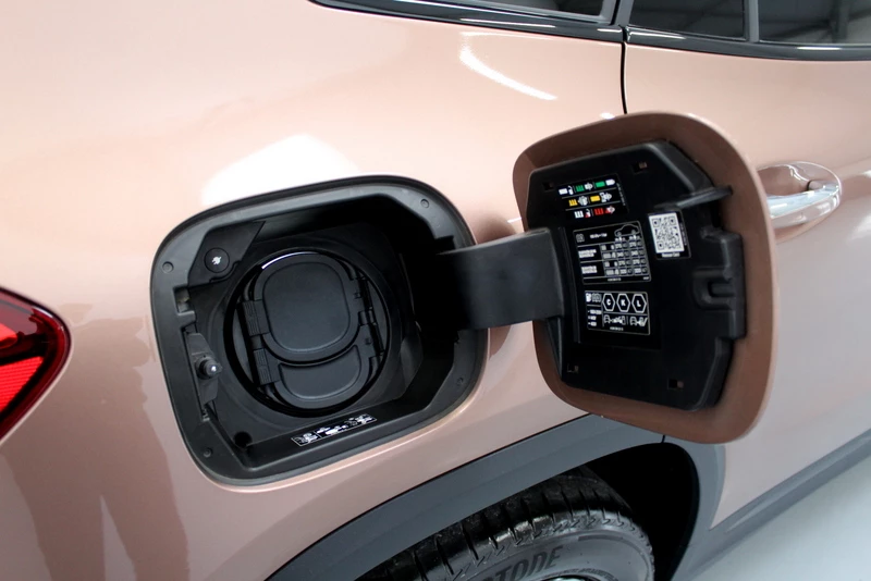 Hoofdafbeelding Mercedes-Benz EQA