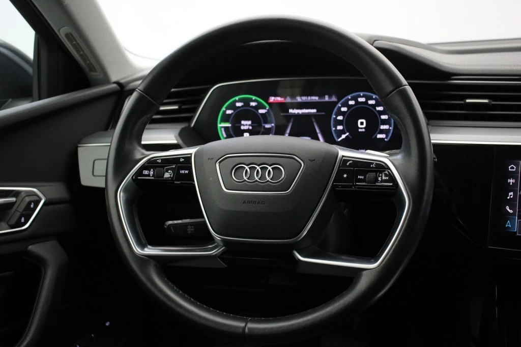 Hoofdafbeelding Audi e-tron