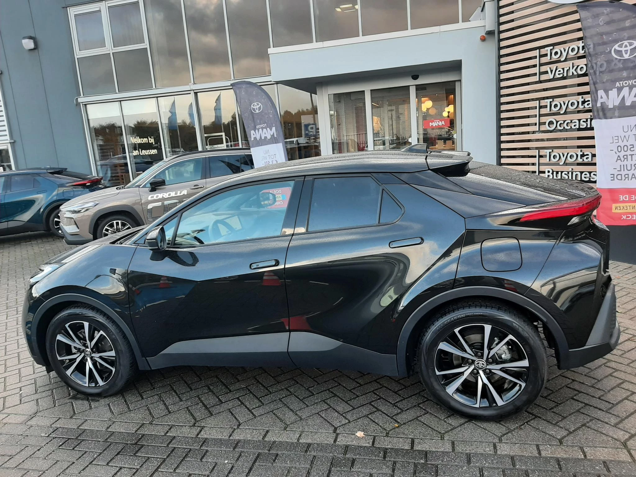Hoofdafbeelding Toyota C-HR