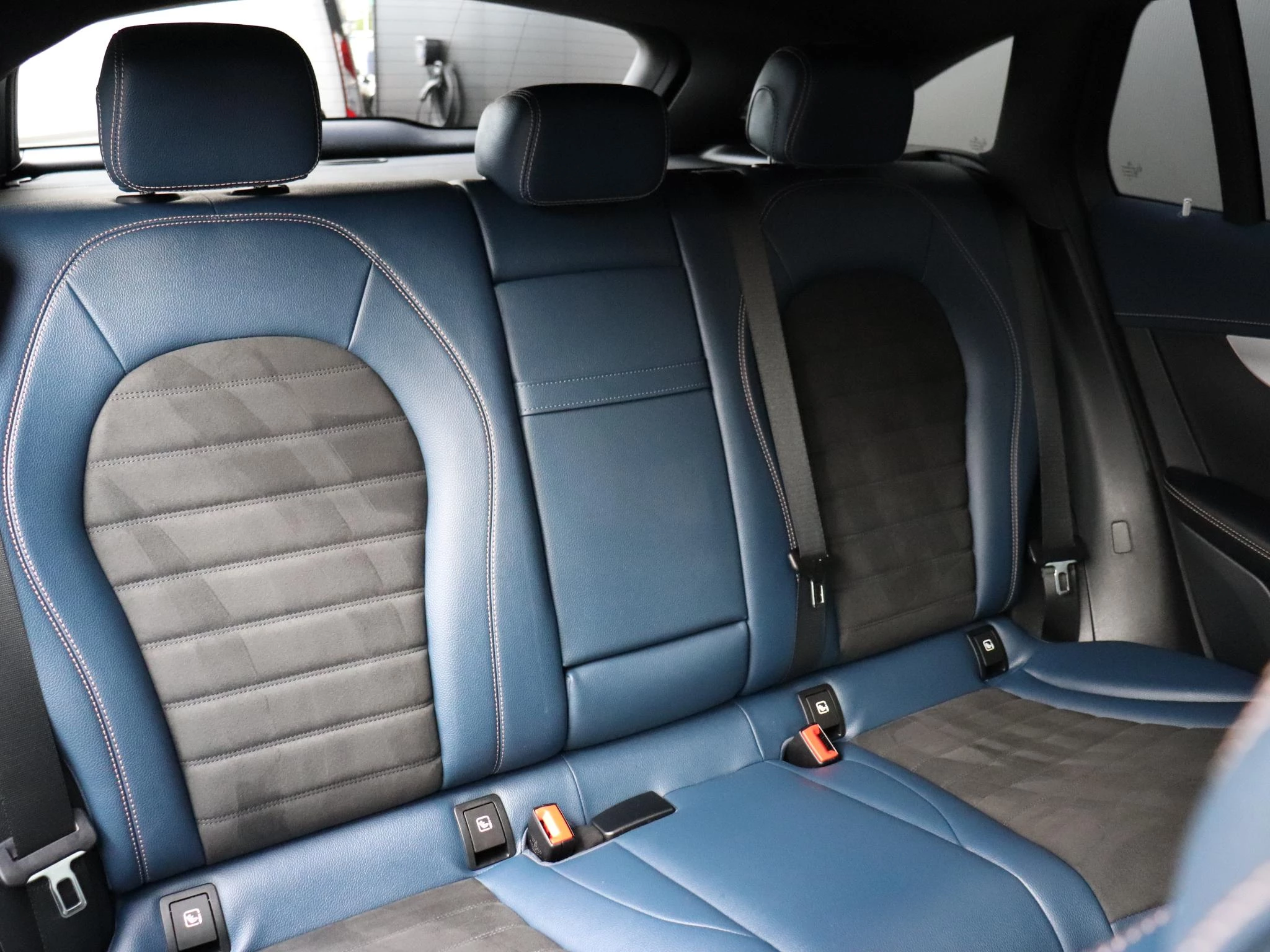 Hoofdafbeelding Mercedes-Benz EQC