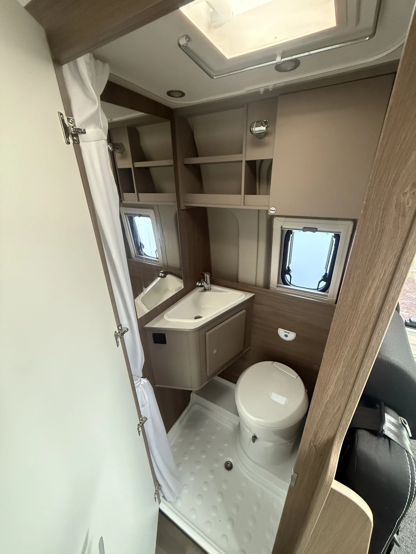 Hoofdafbeelding Hymer carado CVE 540