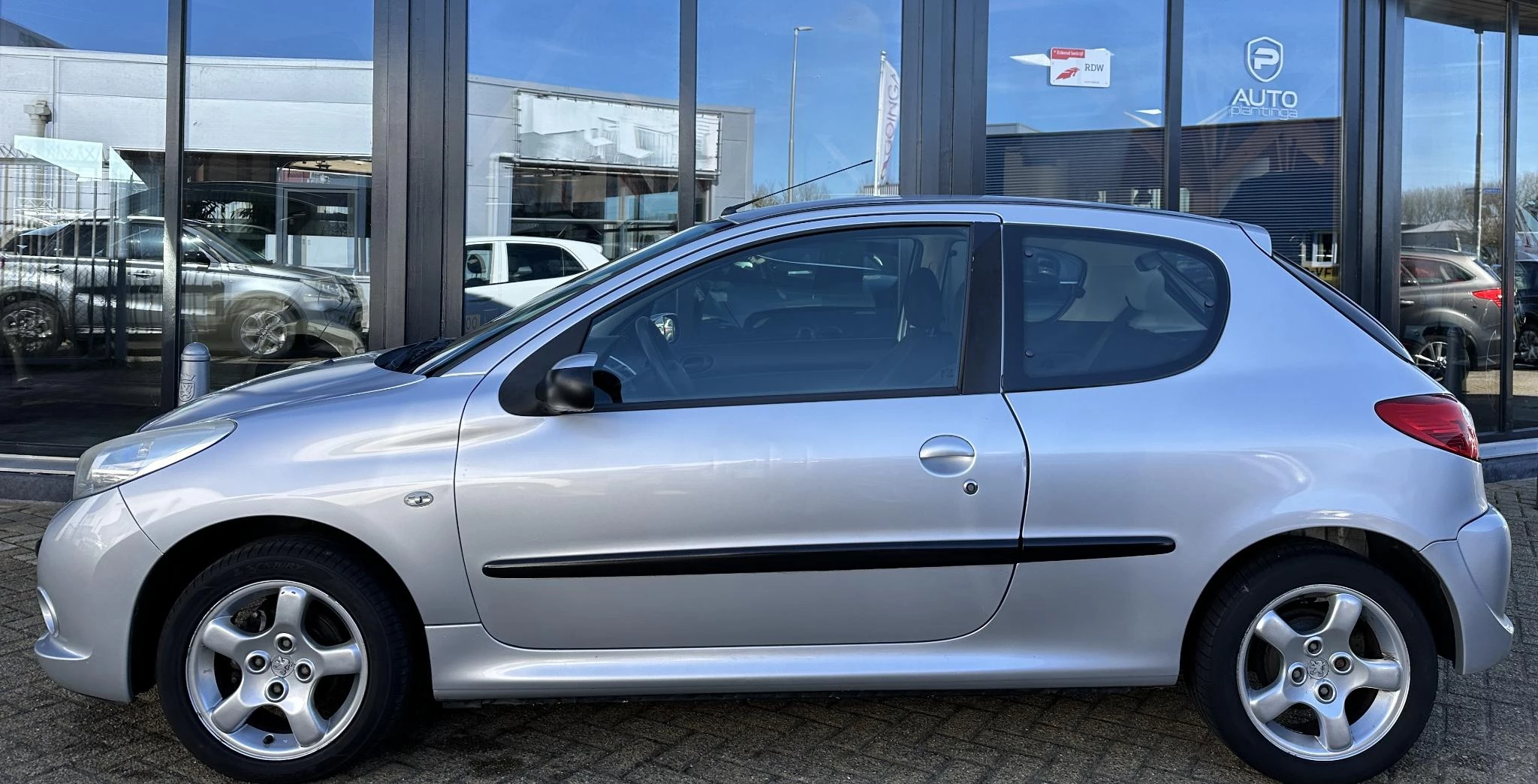 Hoofdafbeelding Peugeot 206