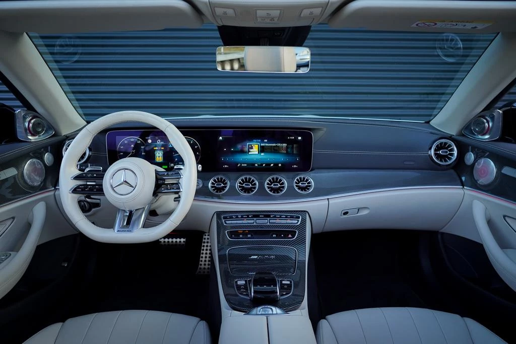 Hoofdafbeelding Mercedes-Benz E-Klasse