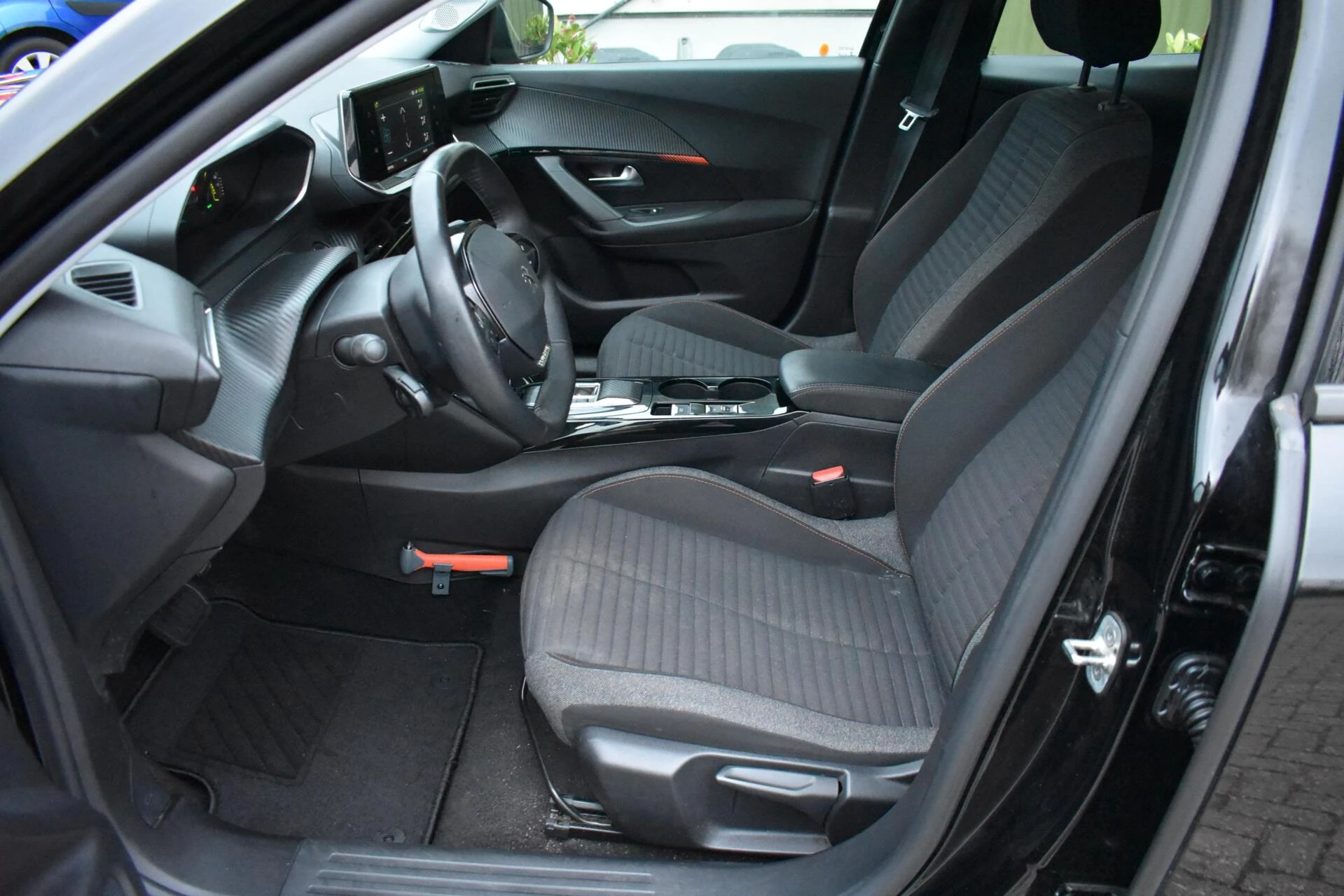 Hoofdafbeelding Peugeot e-2008