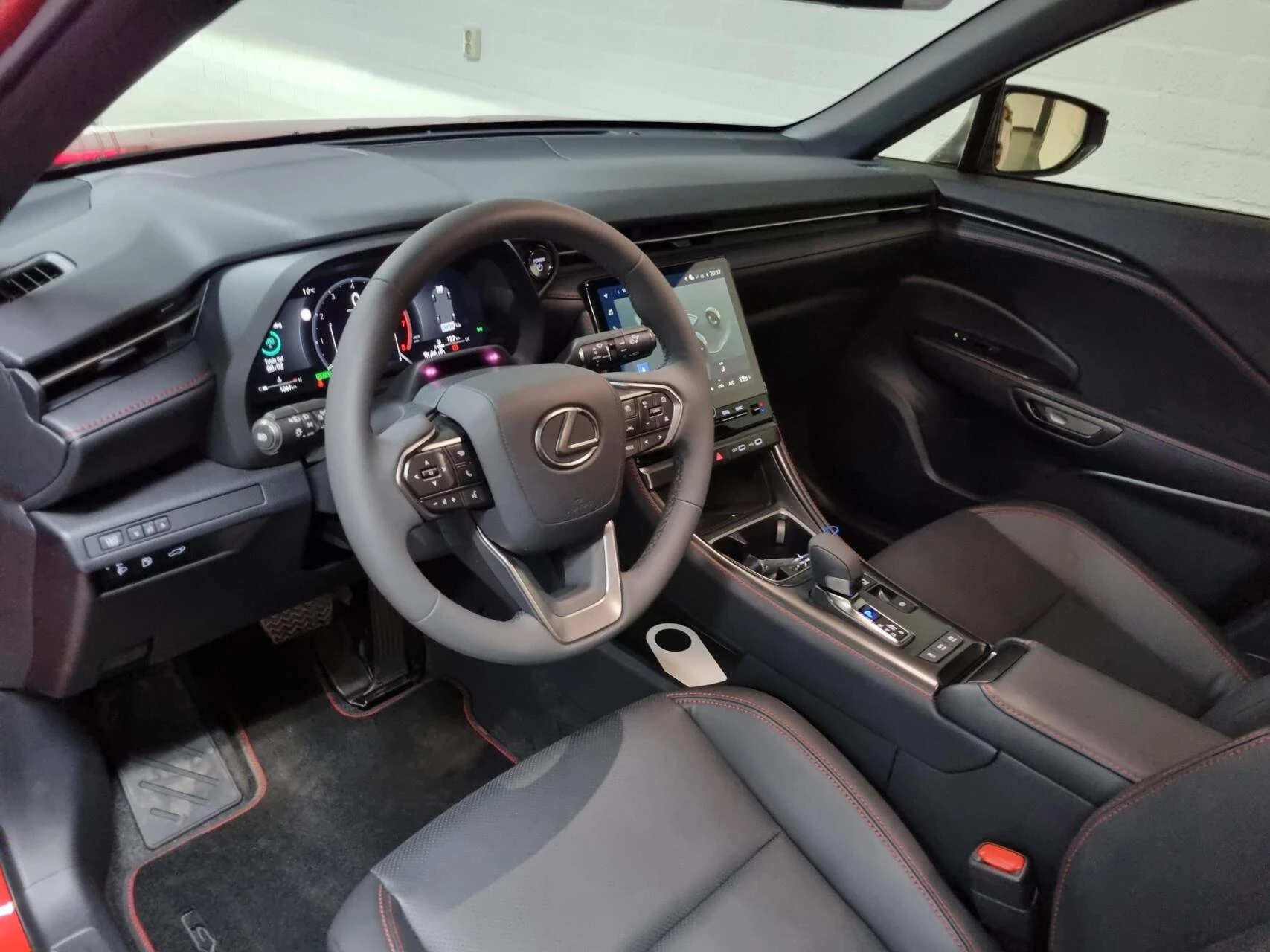 Hoofdafbeelding Lexus LBX