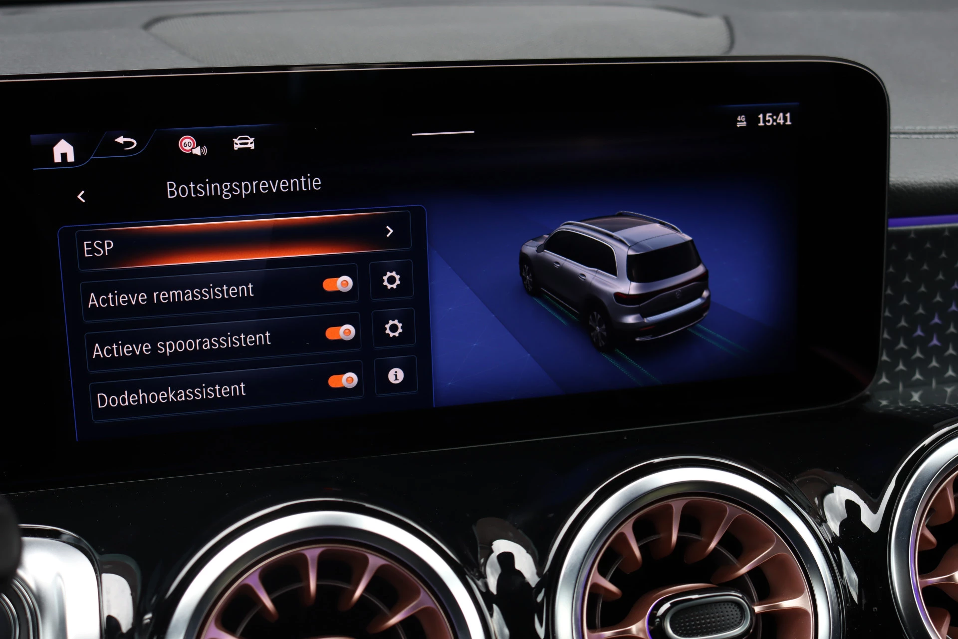 Hoofdafbeelding Mercedes-Benz EQB