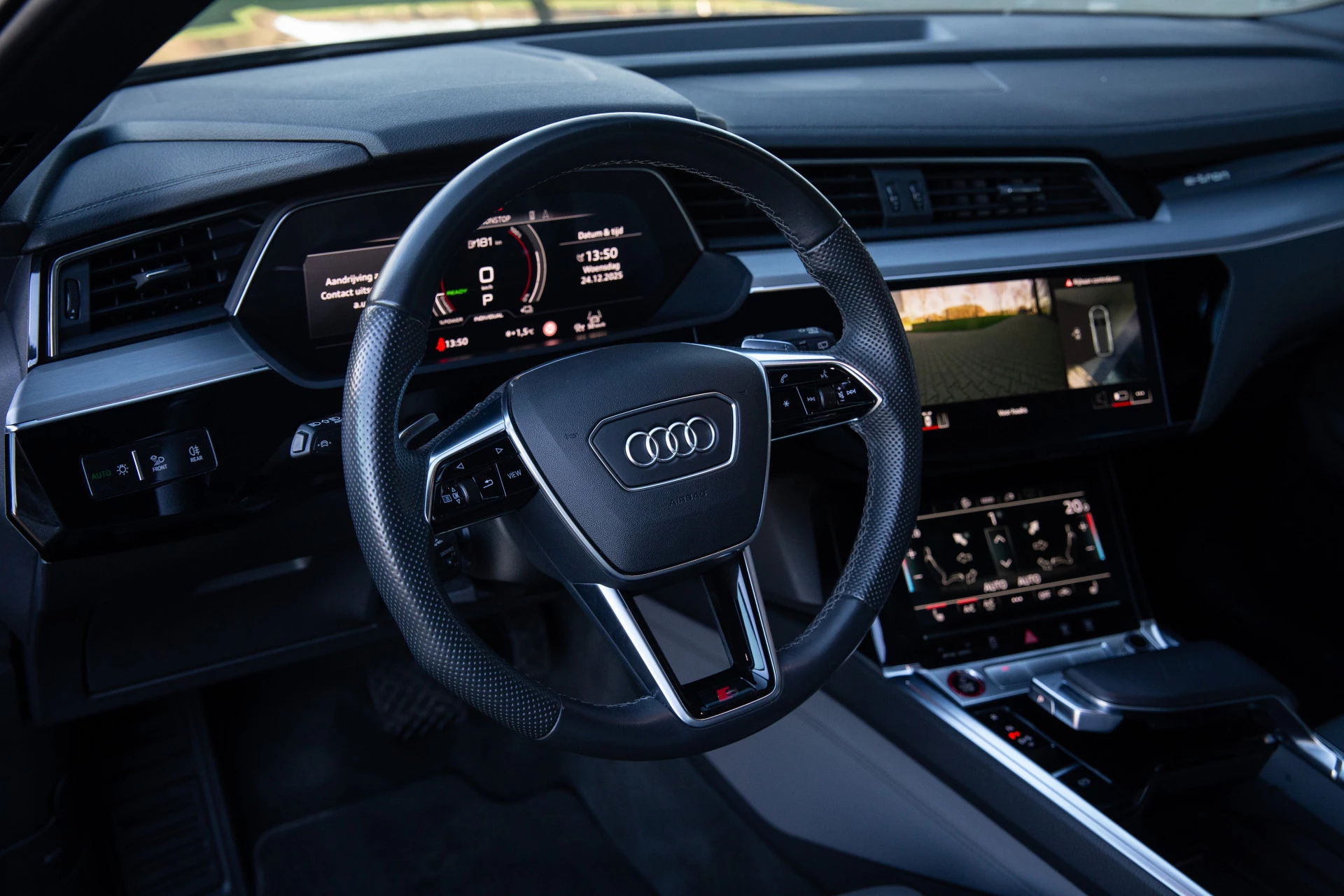 Hoofdafbeelding Audi e-tron